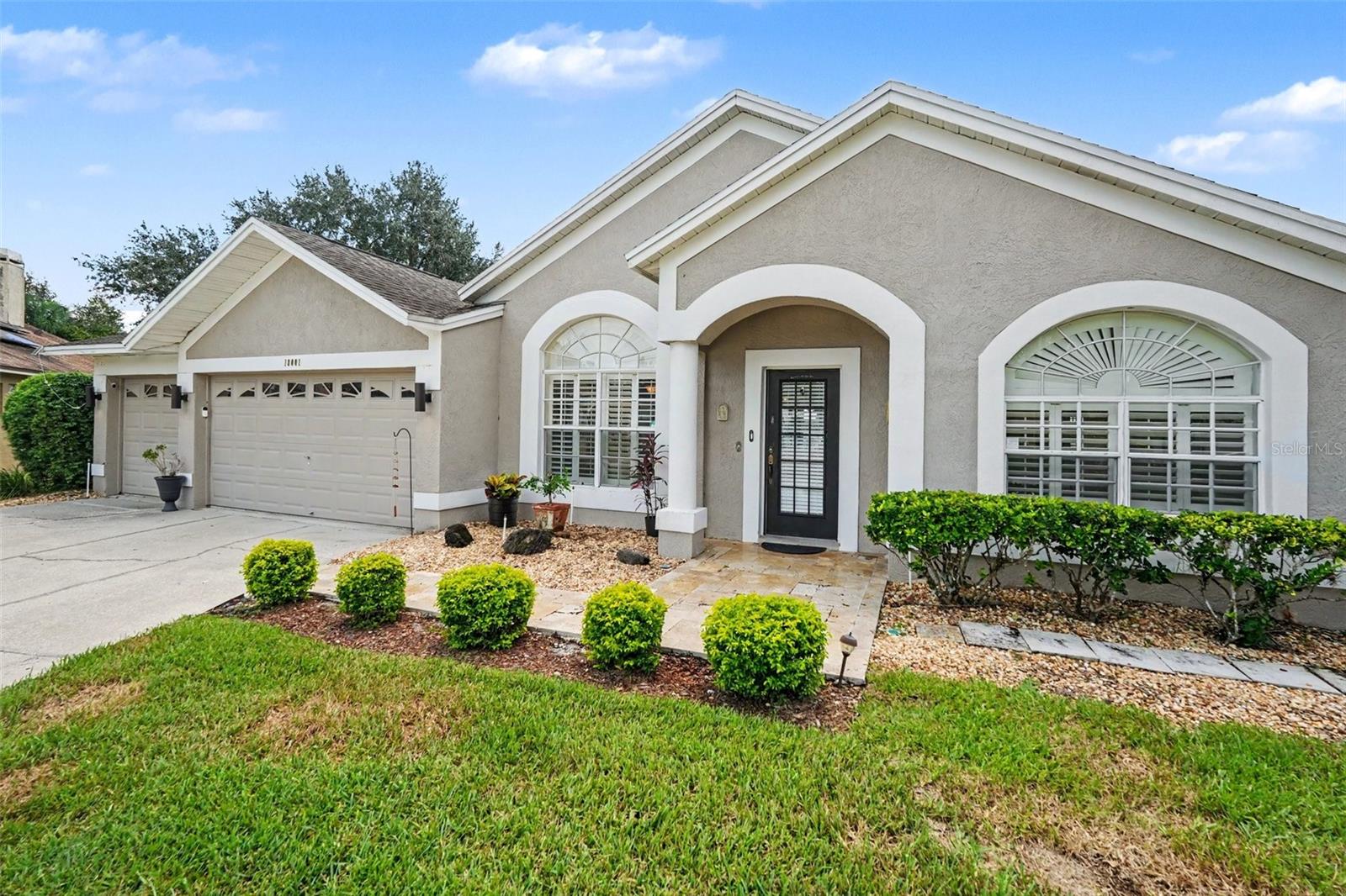 18001 Palm Breeze Dr Property Photo 1
