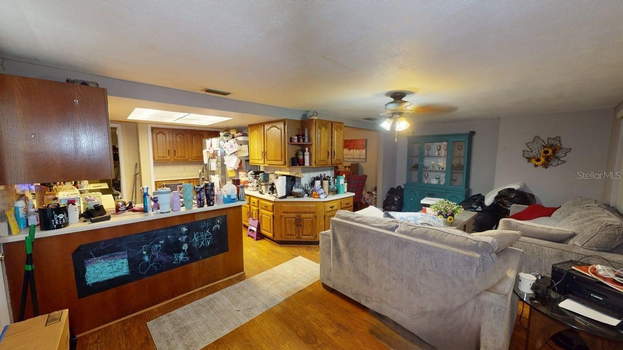 6039 7th Ave Property Photo 9