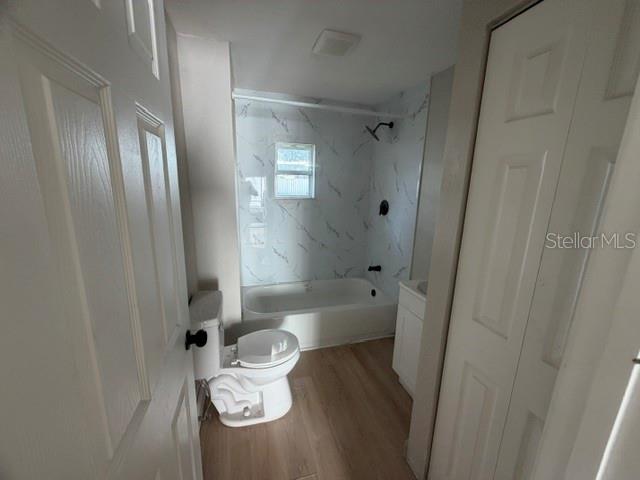 4605 N Hubert Ave #7 Property Photo 3