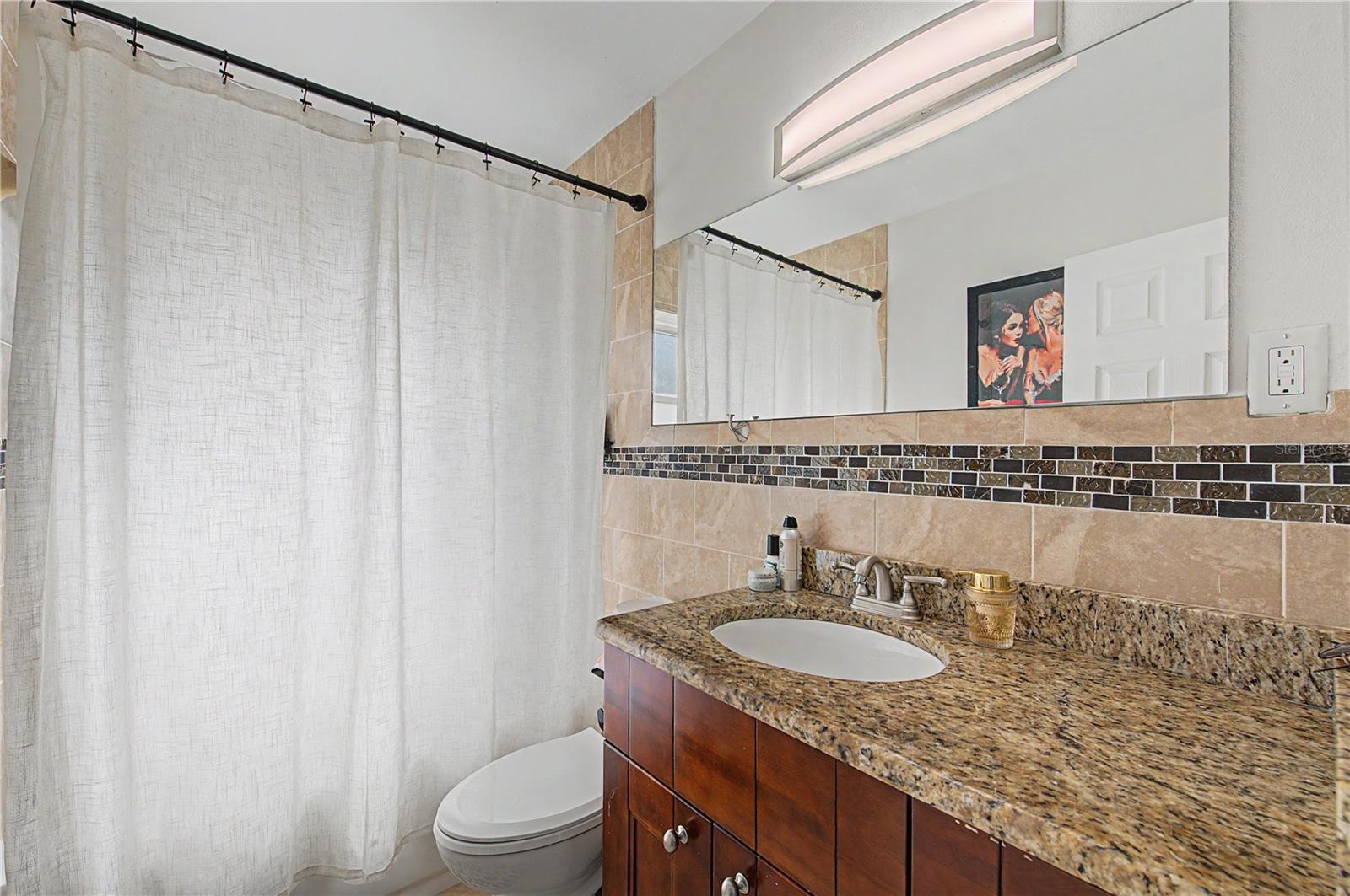 408 S Melville Ave Property Photo 27