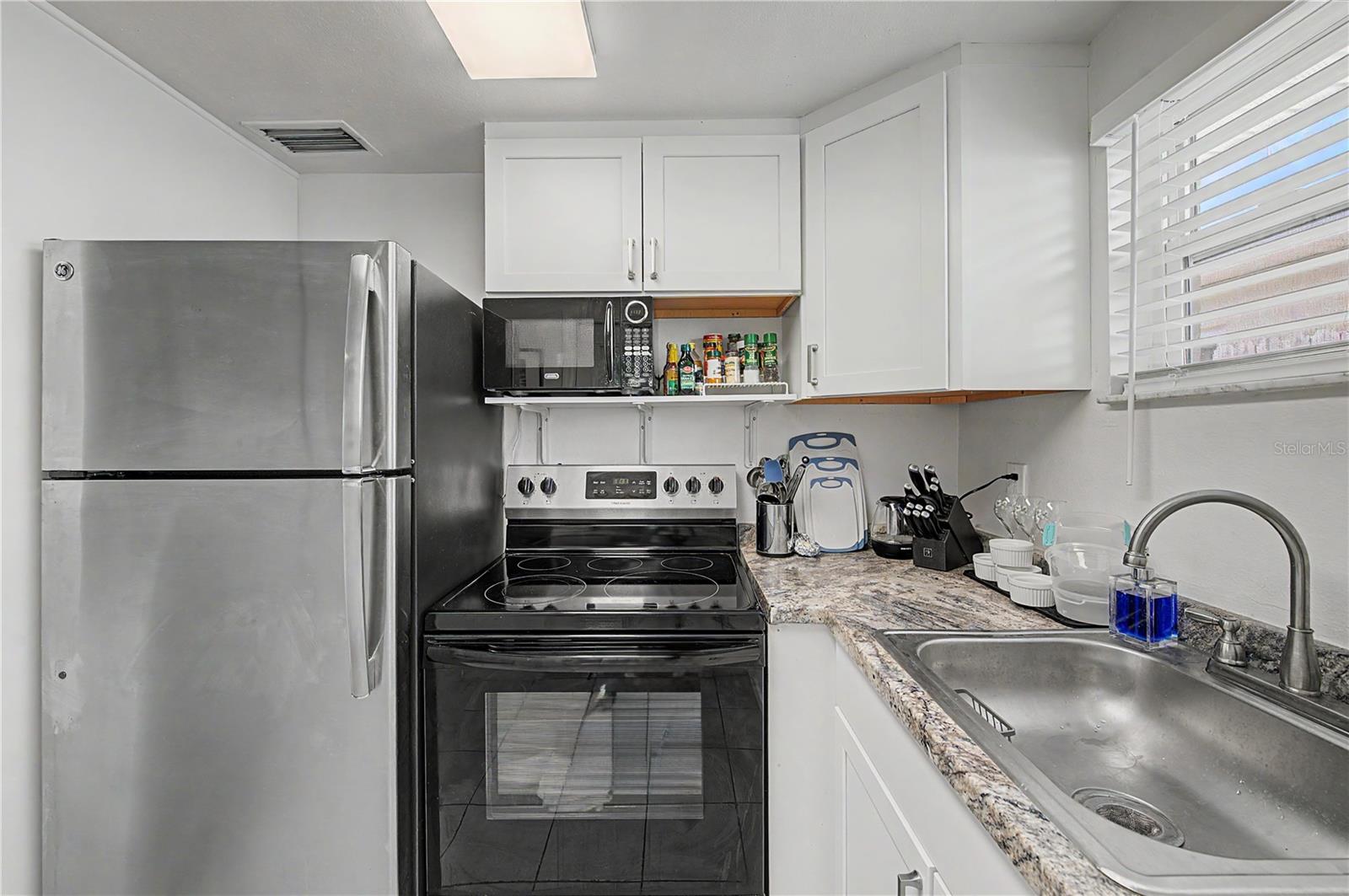 408 S Melville Ave Property Photo 35