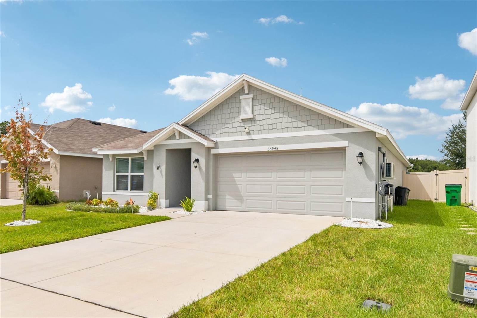 36945 Goffaux Loop Property Photo 1