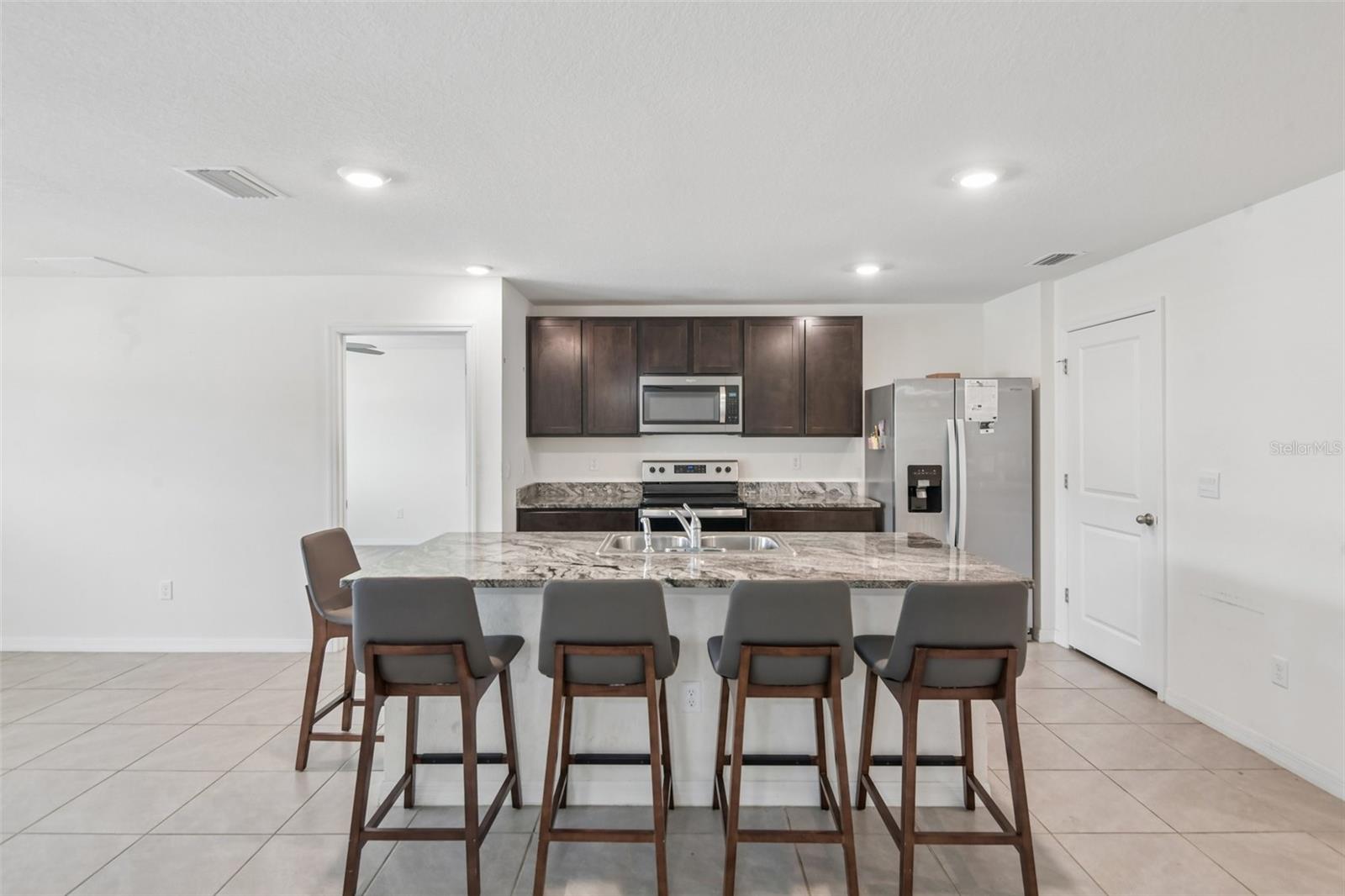 36945 Goffaux Loop Property Photo 8