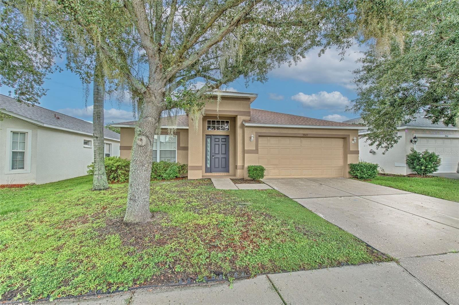 3945 Hampton Hills Dr Property Photo