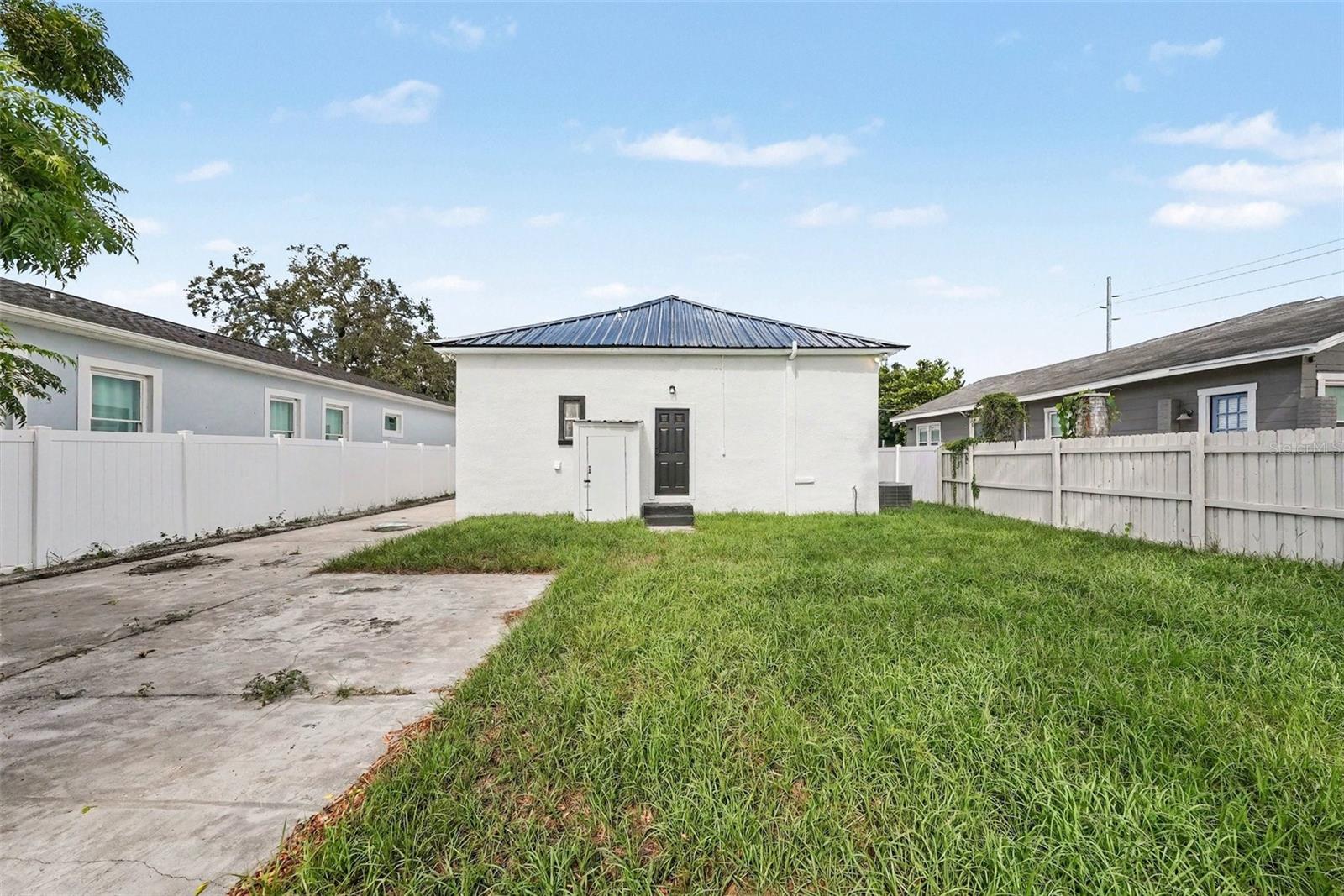 2923 Sanchez St Property Photo 25