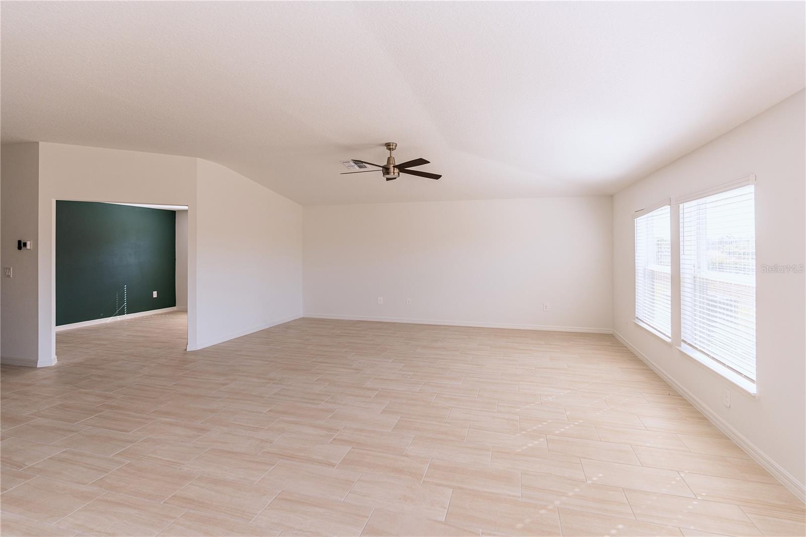 11824 Blue Diamond Trl Property Photo 6