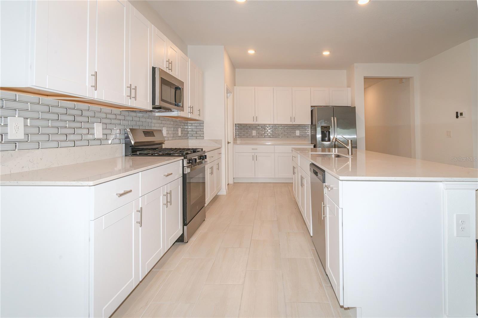 11824 Blue Diamond Trl Property Photo 15
