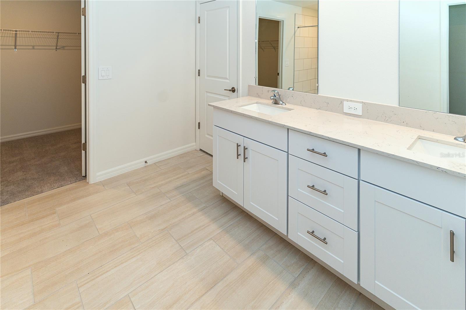 11824 Blue Diamond Trl Property Photo 18