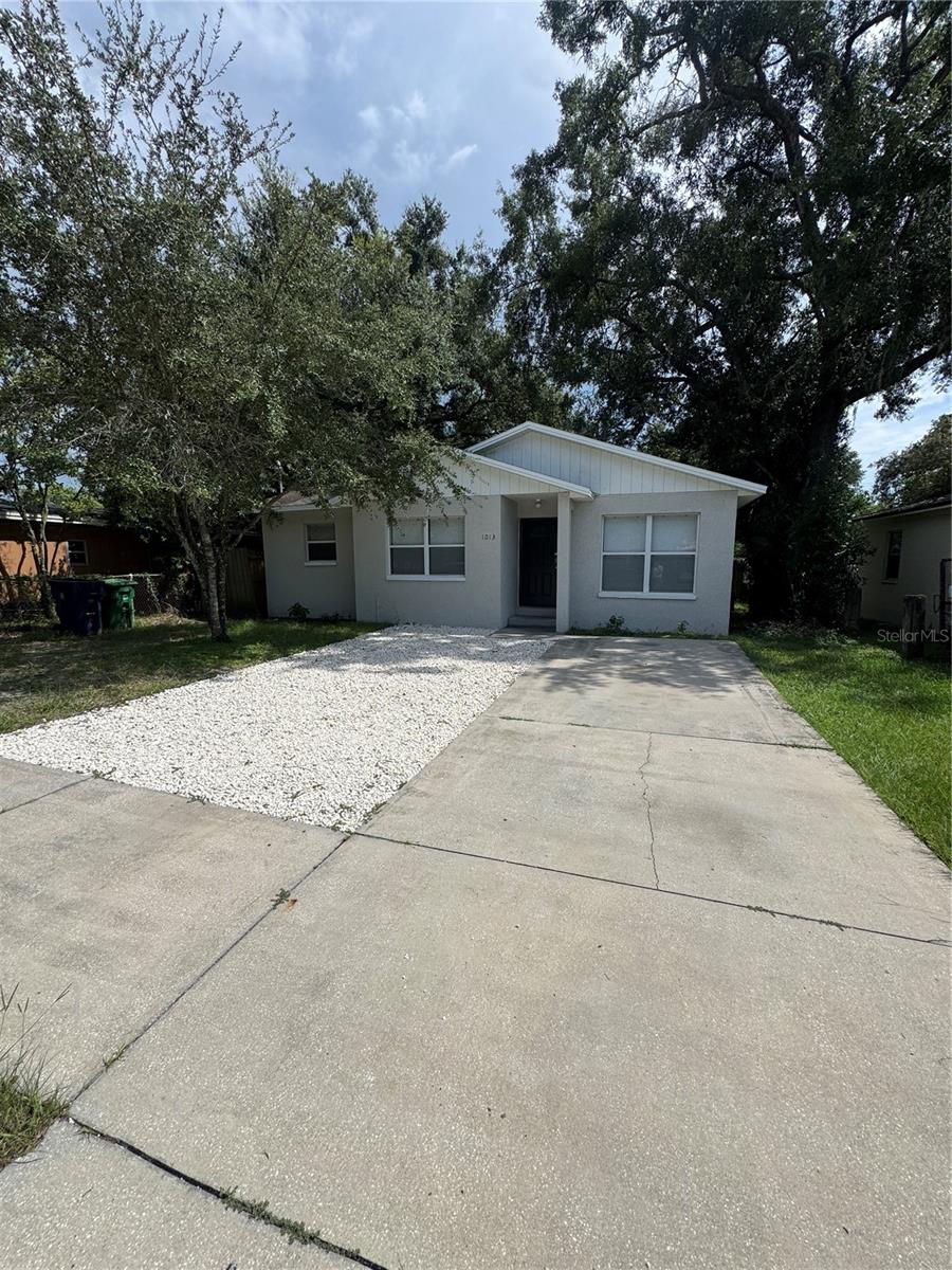 1013 E ESKIMO AVE