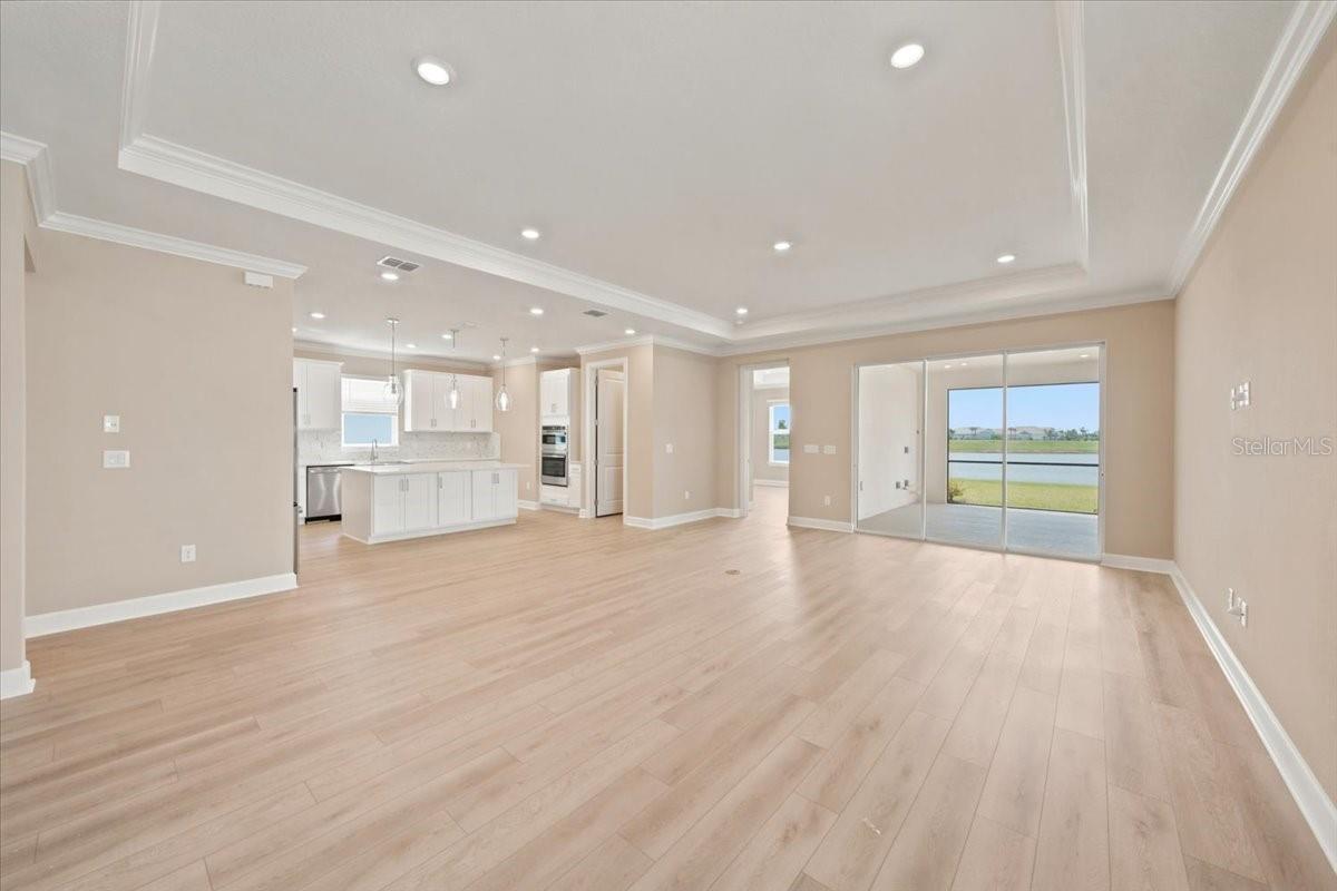7727 Caspian Property Photo 5