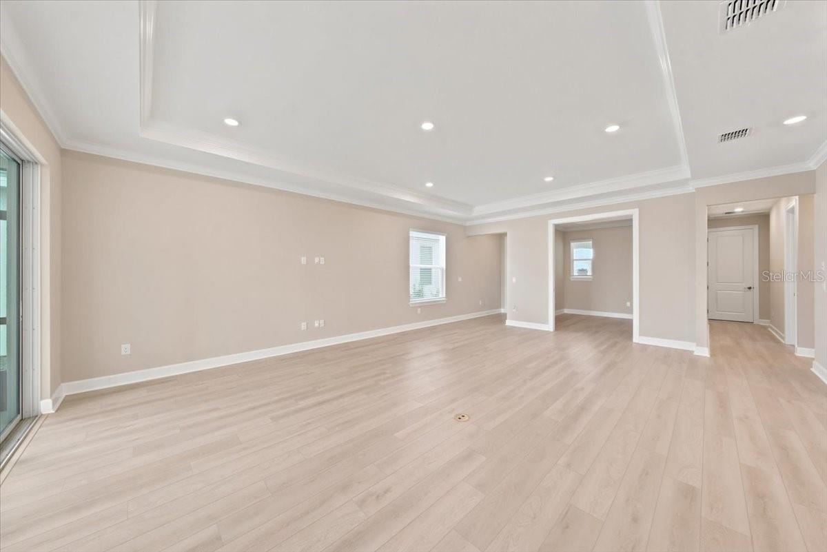 7727 Caspian Property Photo 9