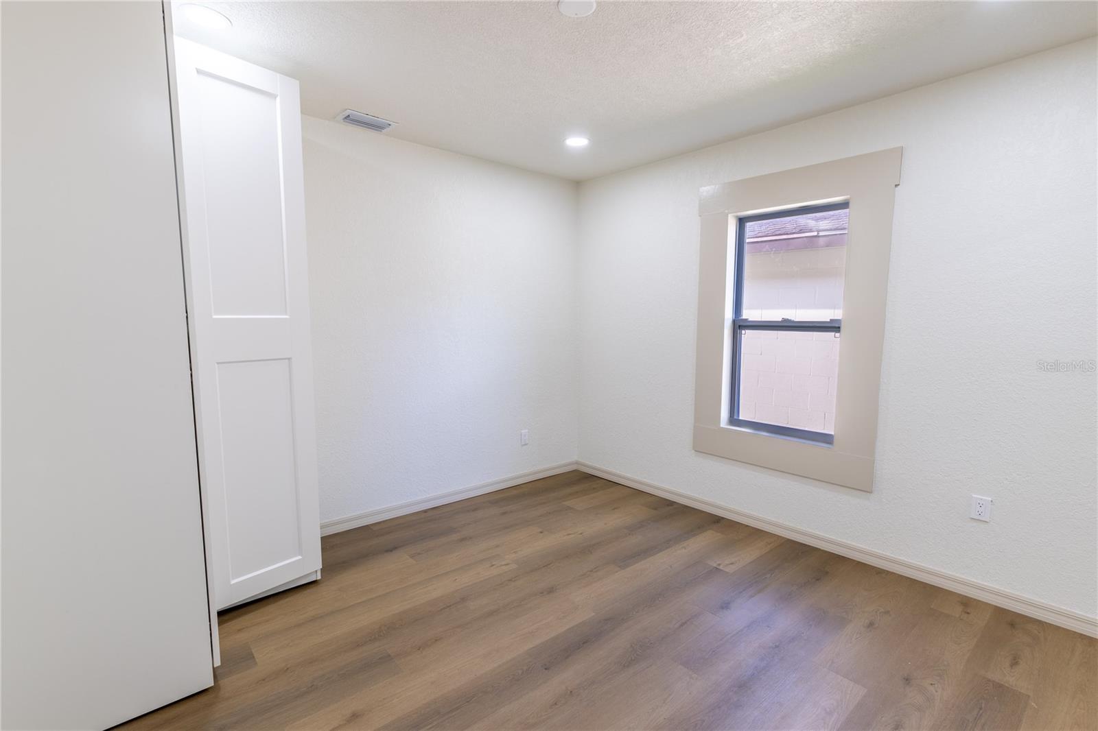 14022 4th St Property Photo 18
