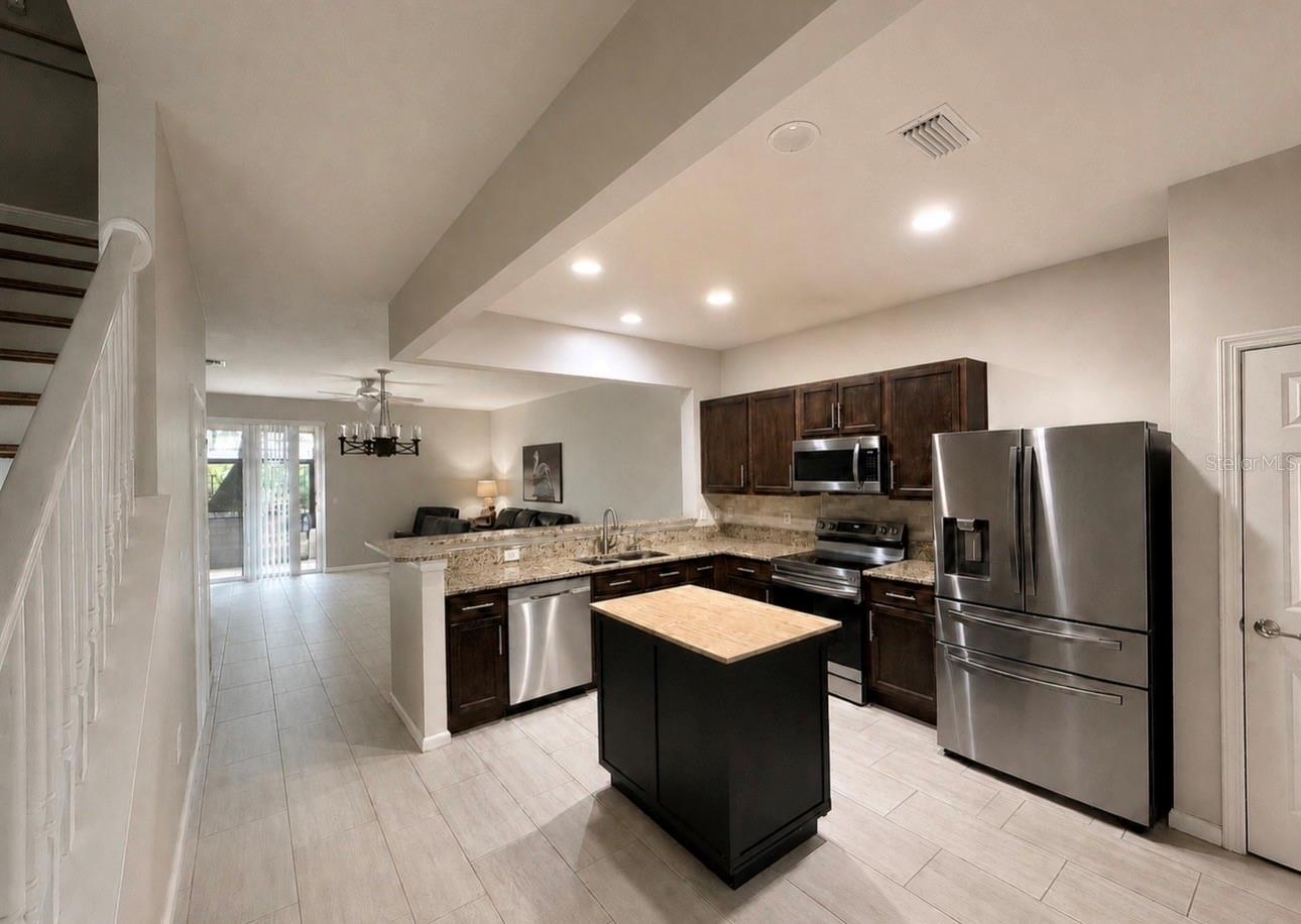 10153 Pink Palmata Ct Property Photo 3