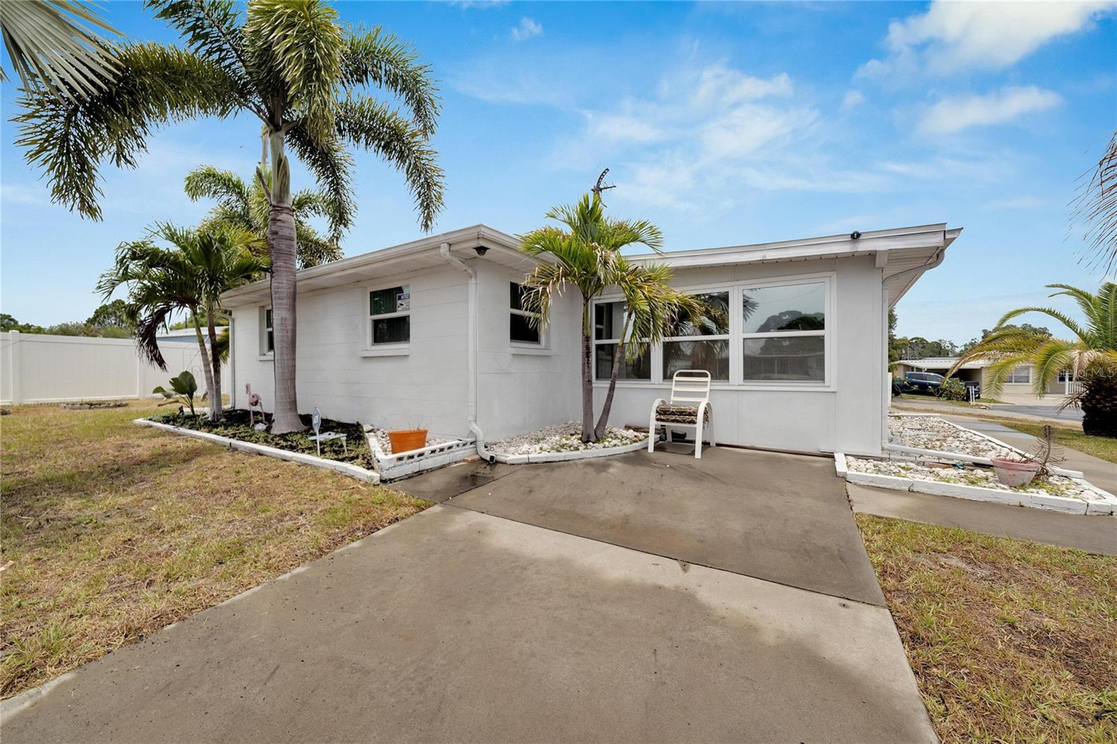 12093 104th Ln Property Photo 2