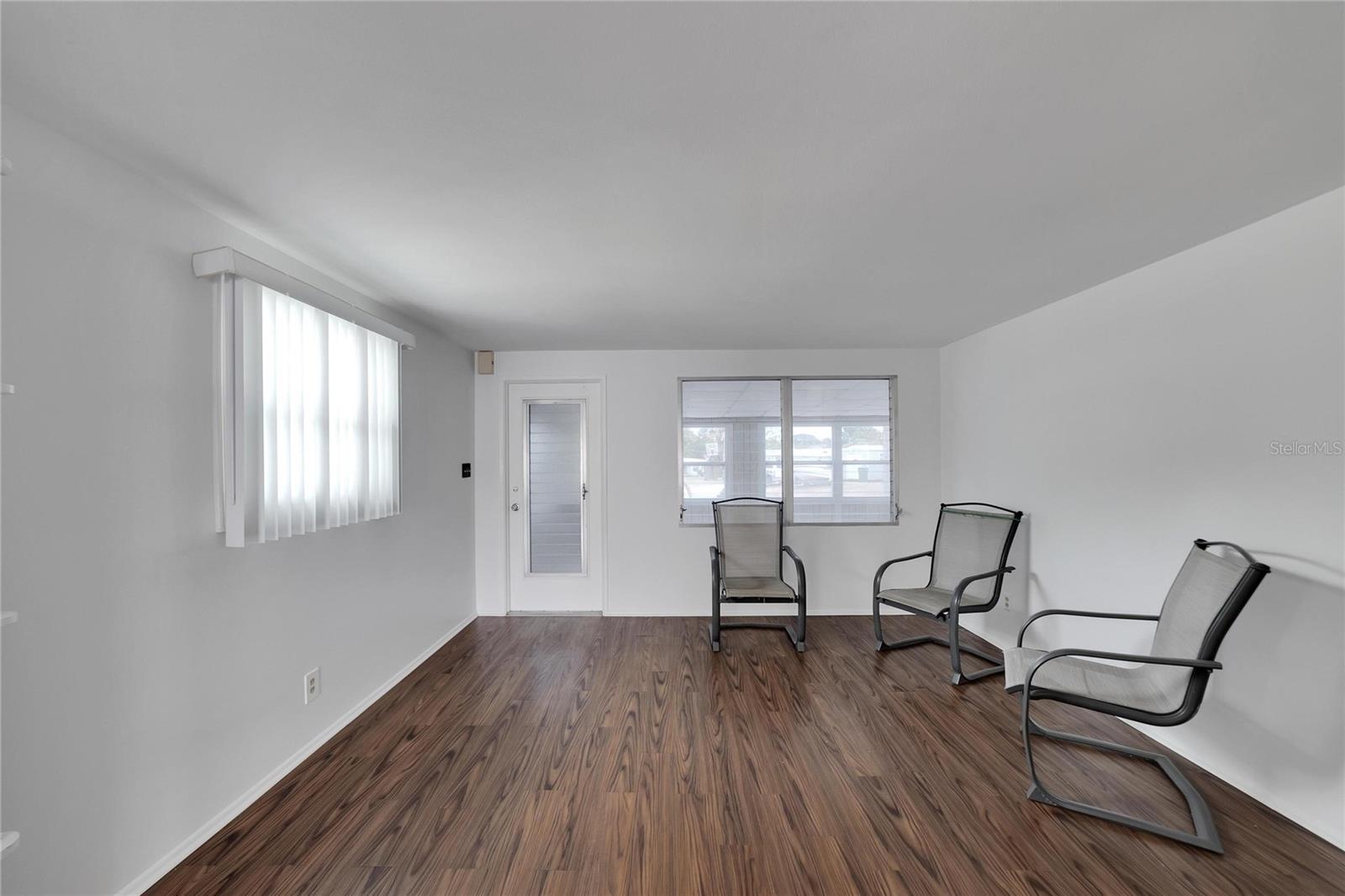 12093 104th Ln Property Photo 9