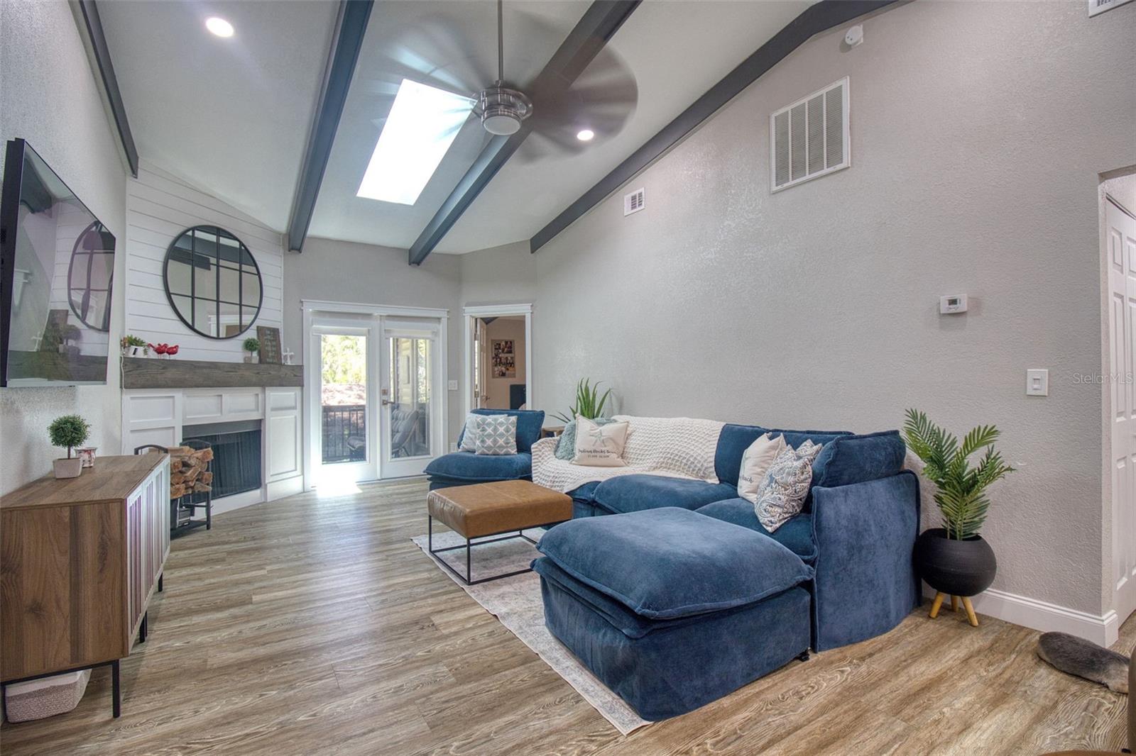 1490 Mahogany Ln #706 Property Photo 4