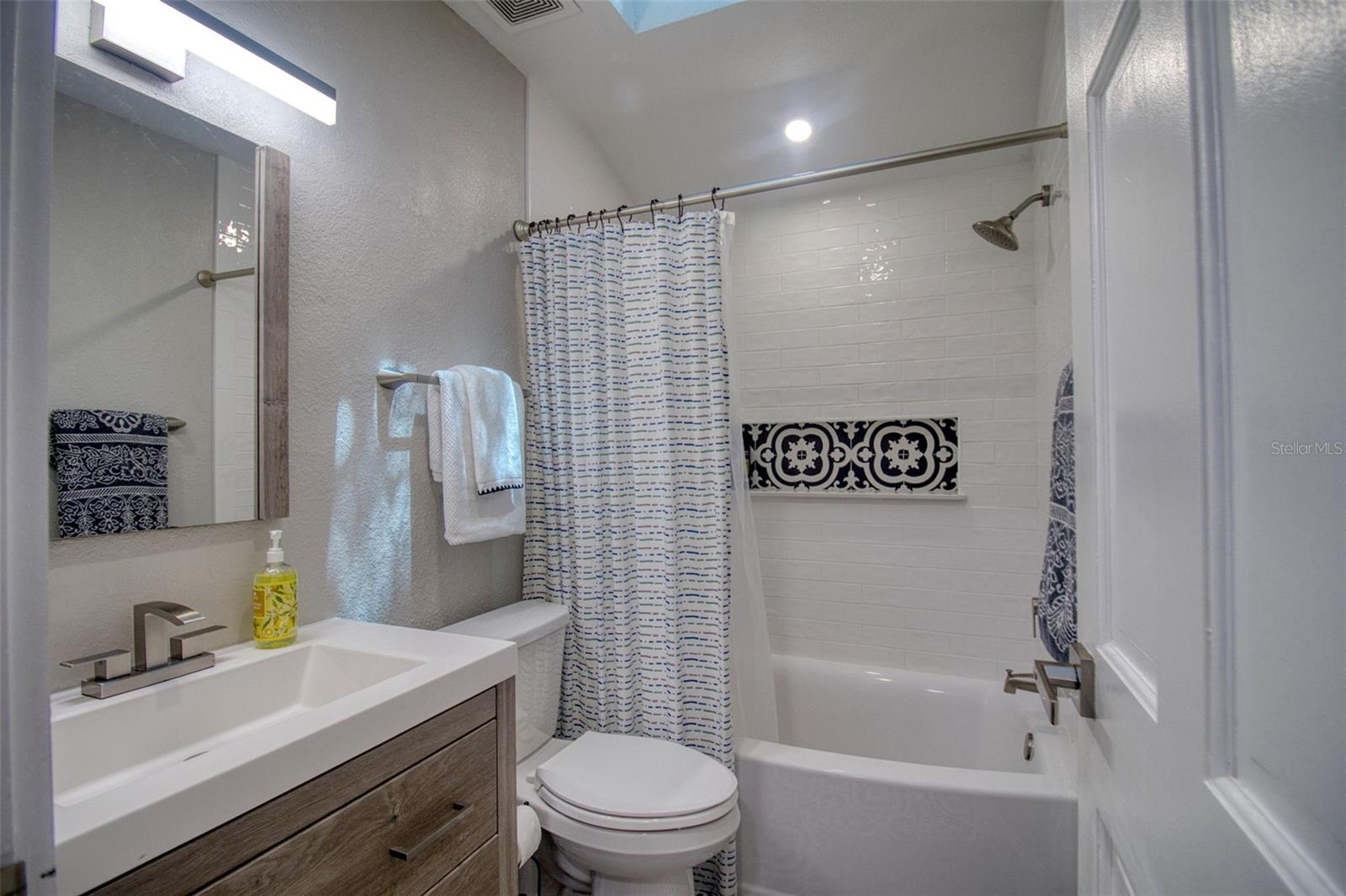 1490 Mahogany Ln #706 Property Photo 14