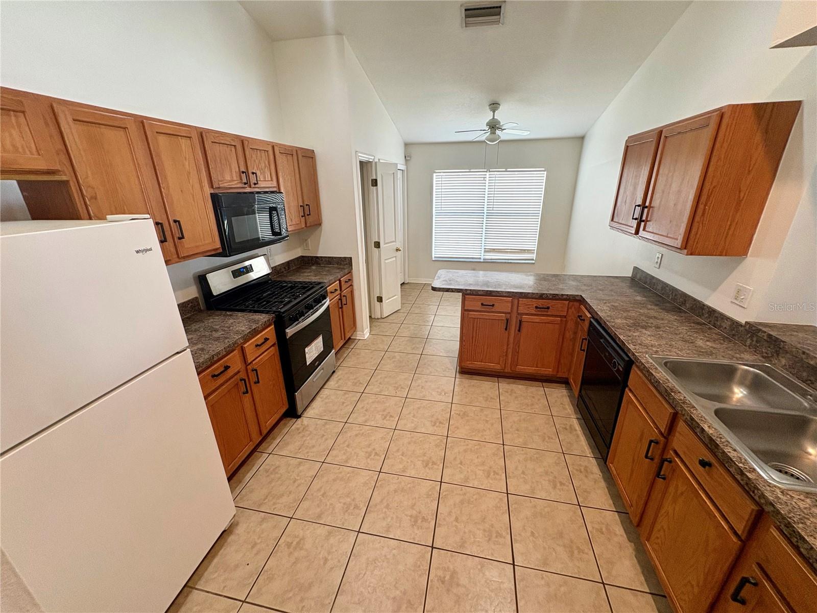 24905 Siena Dr Property Photo 2
