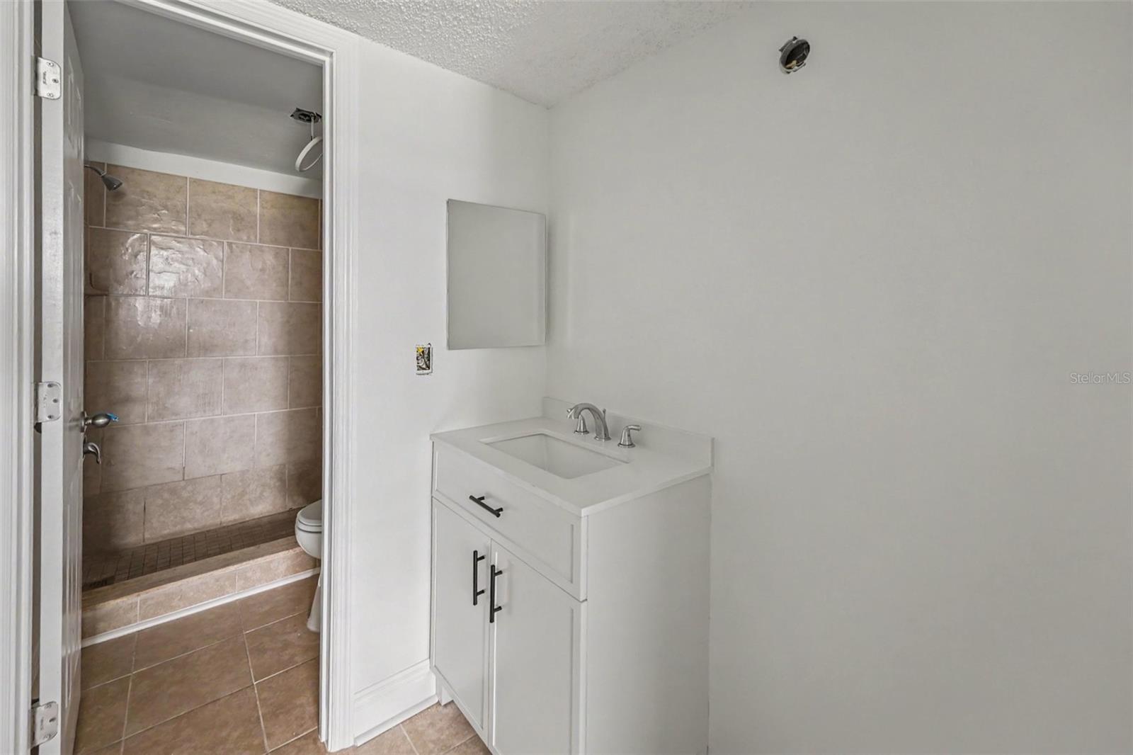 200 Countryclub Dr #1205 Property Photo 9