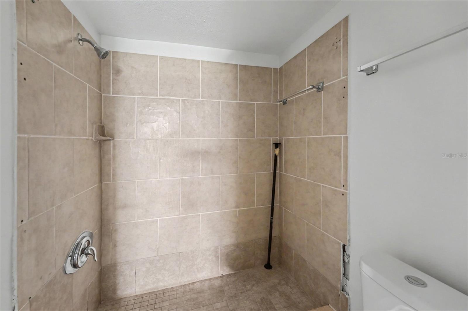 200 Countryclub Dr #1205 Property Photo 10