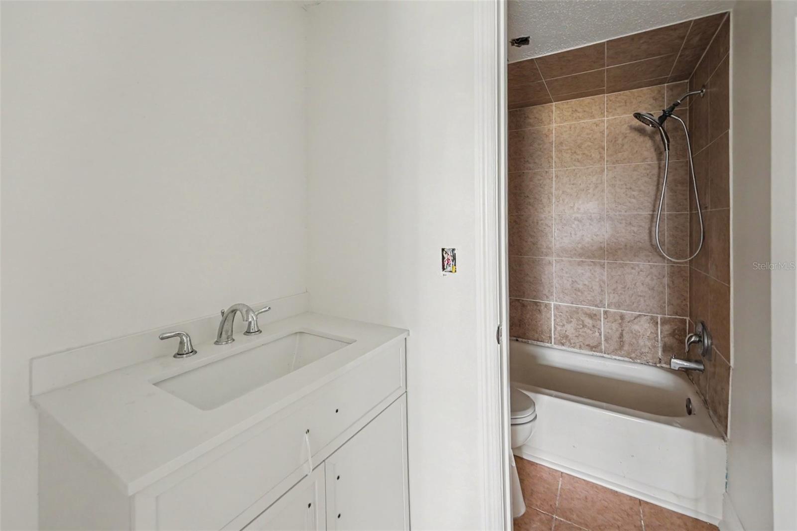 200 Countryclub Dr #1205 Property Photo 20