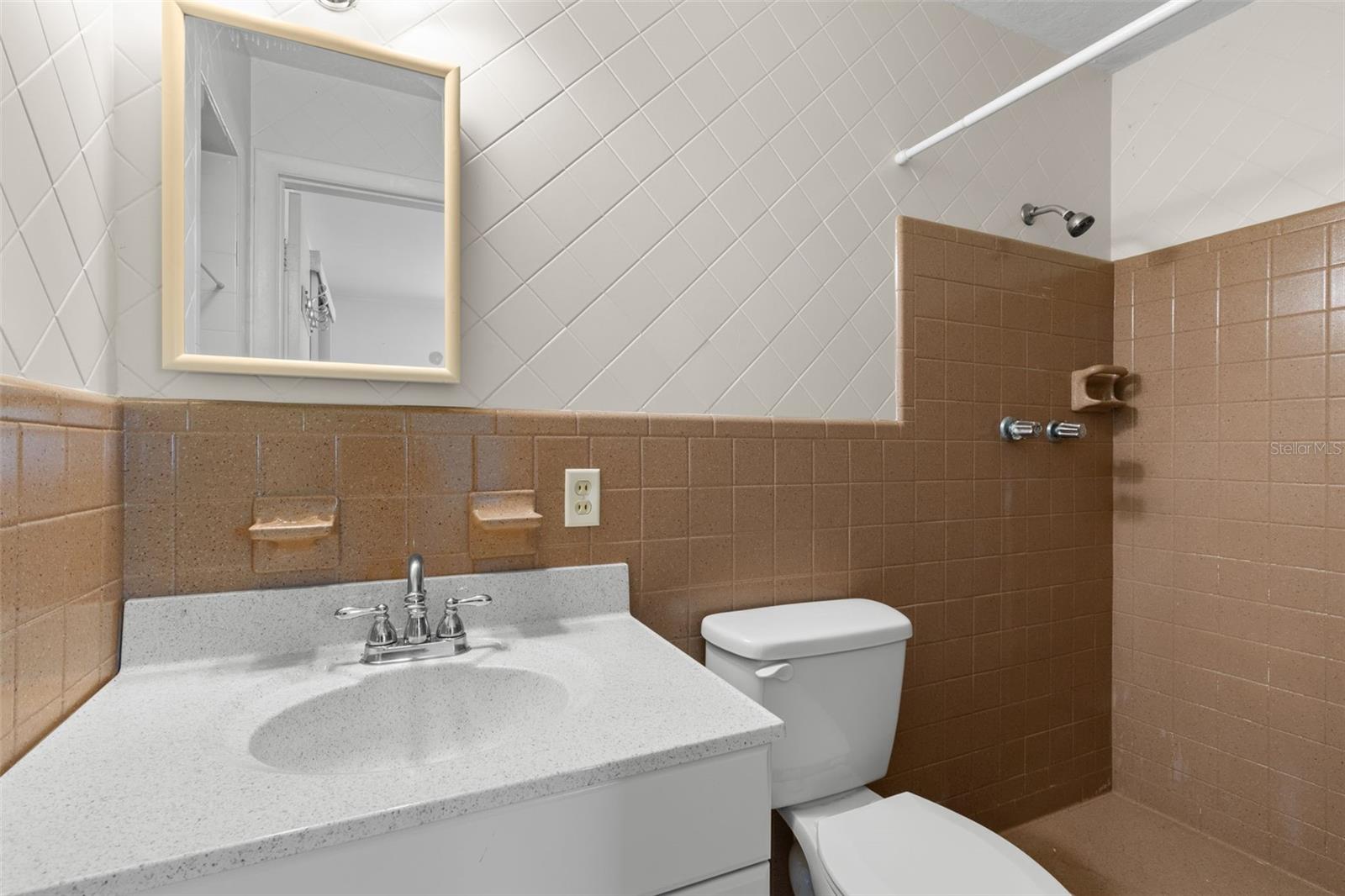 106 S Fernwood Ave Property Photo 13