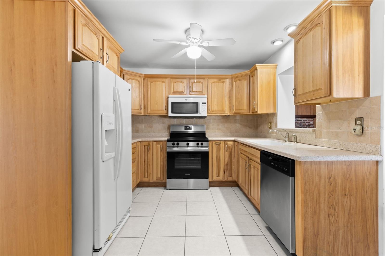 106 S Fernwood Ave Property Photo 31