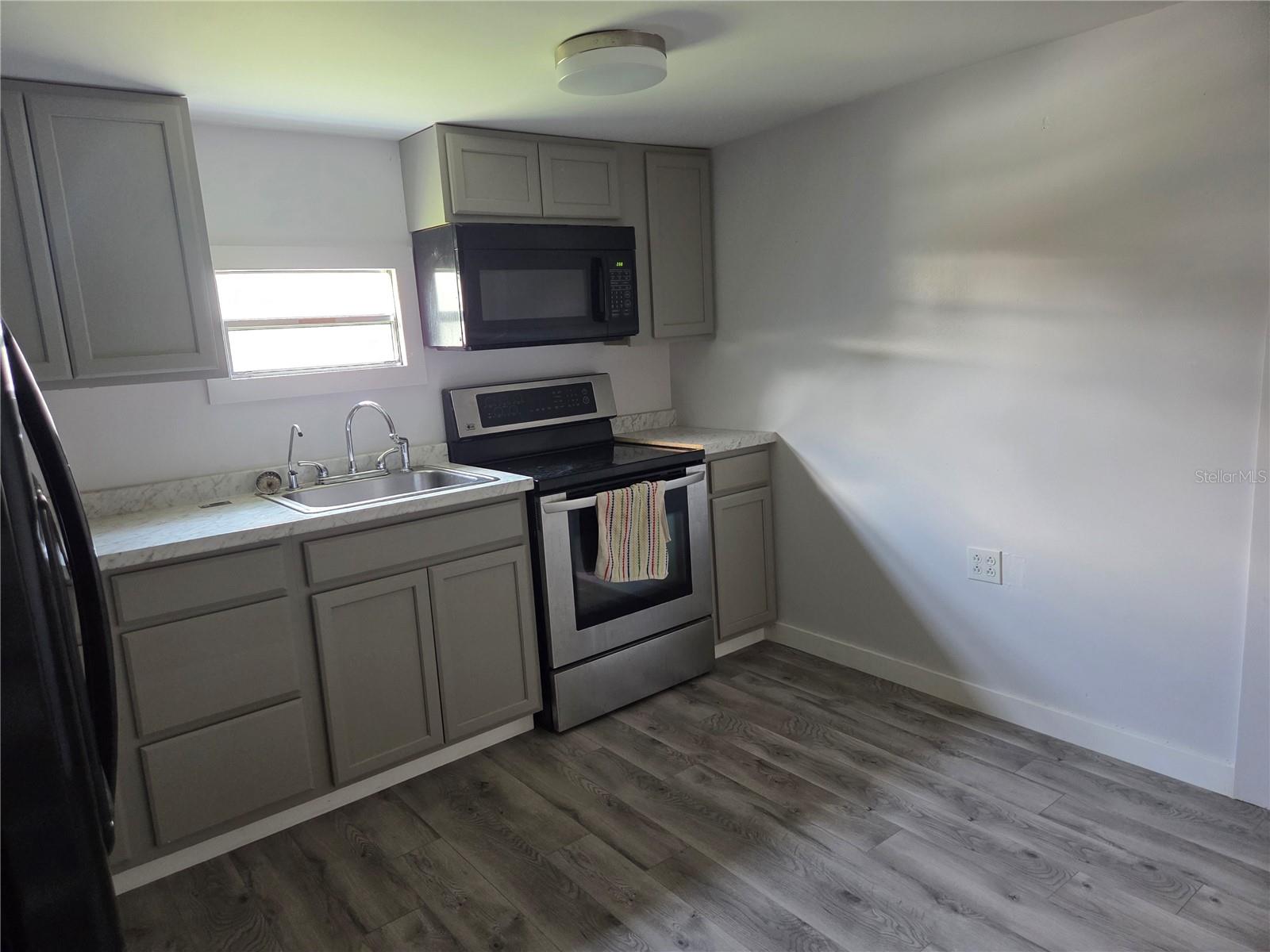 6240 Connecticut St Property Photo 3