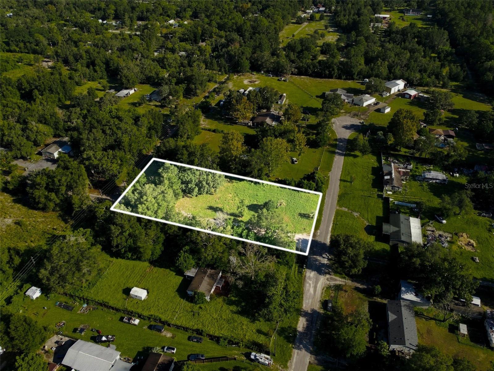 18019 Good Hope Ln Property Photo 2