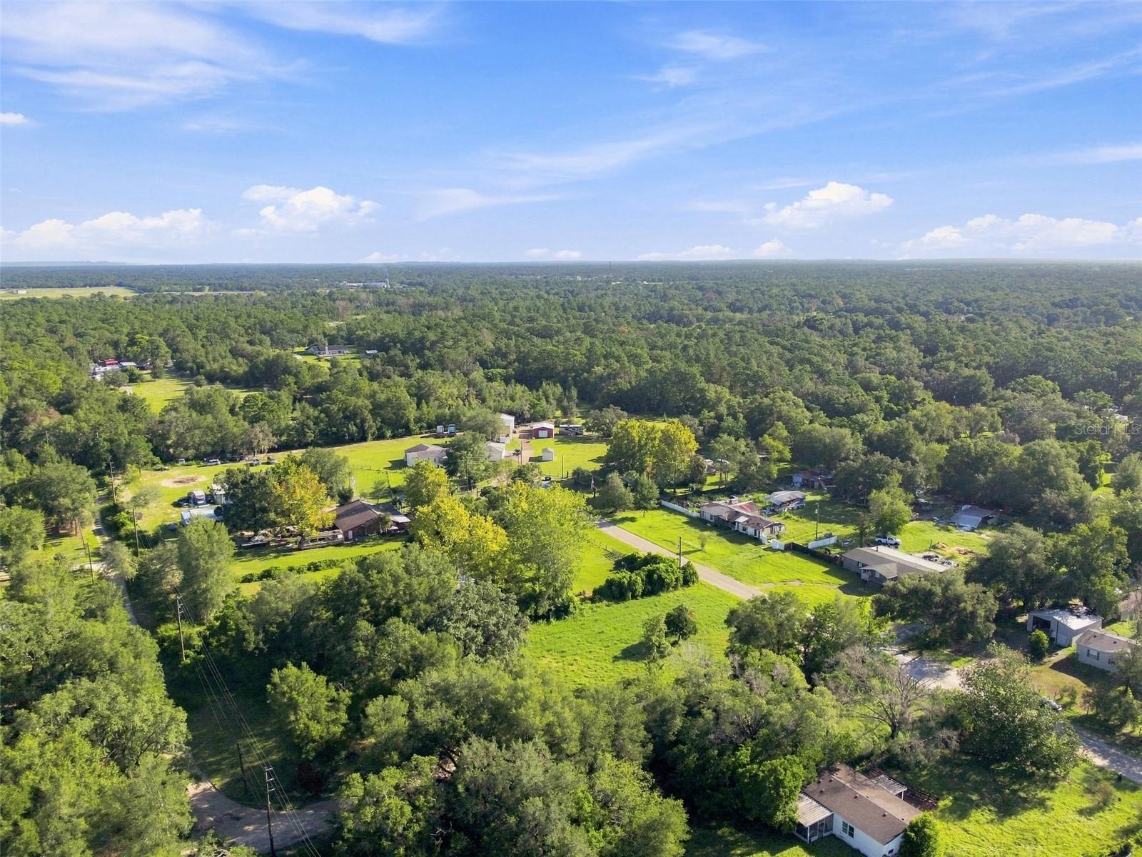 18019 Good Hope Ln Property Photo 4