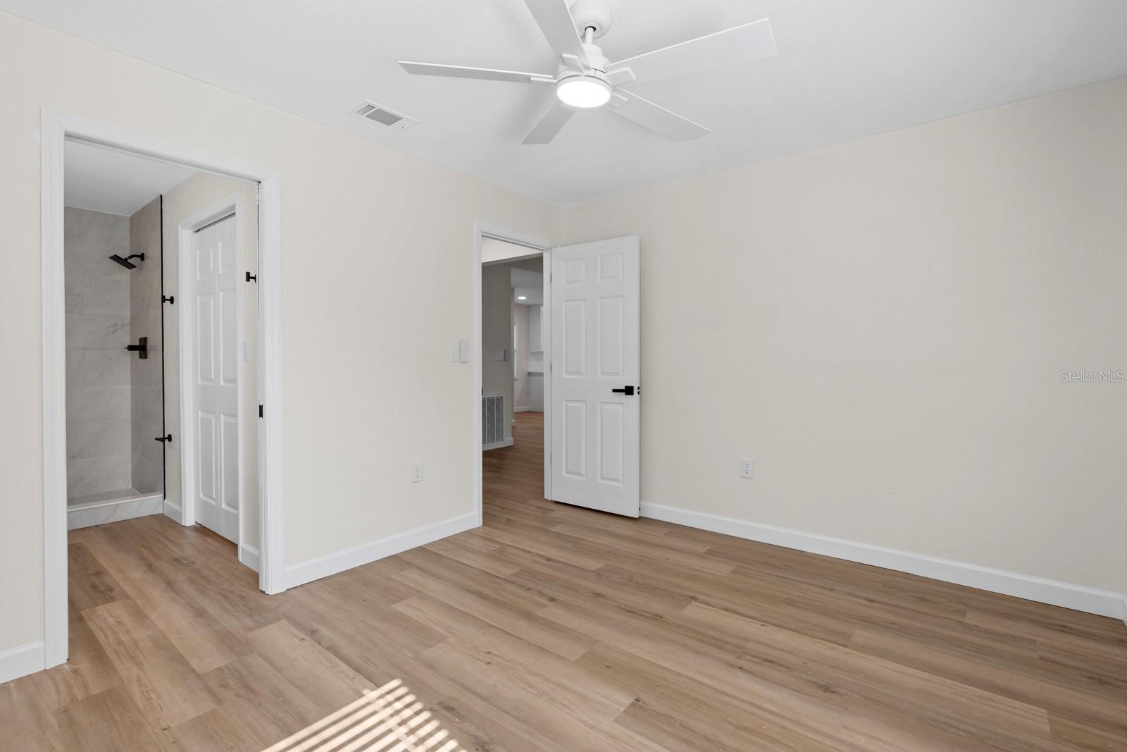 414 S Wiggins Rd Property Photo 19