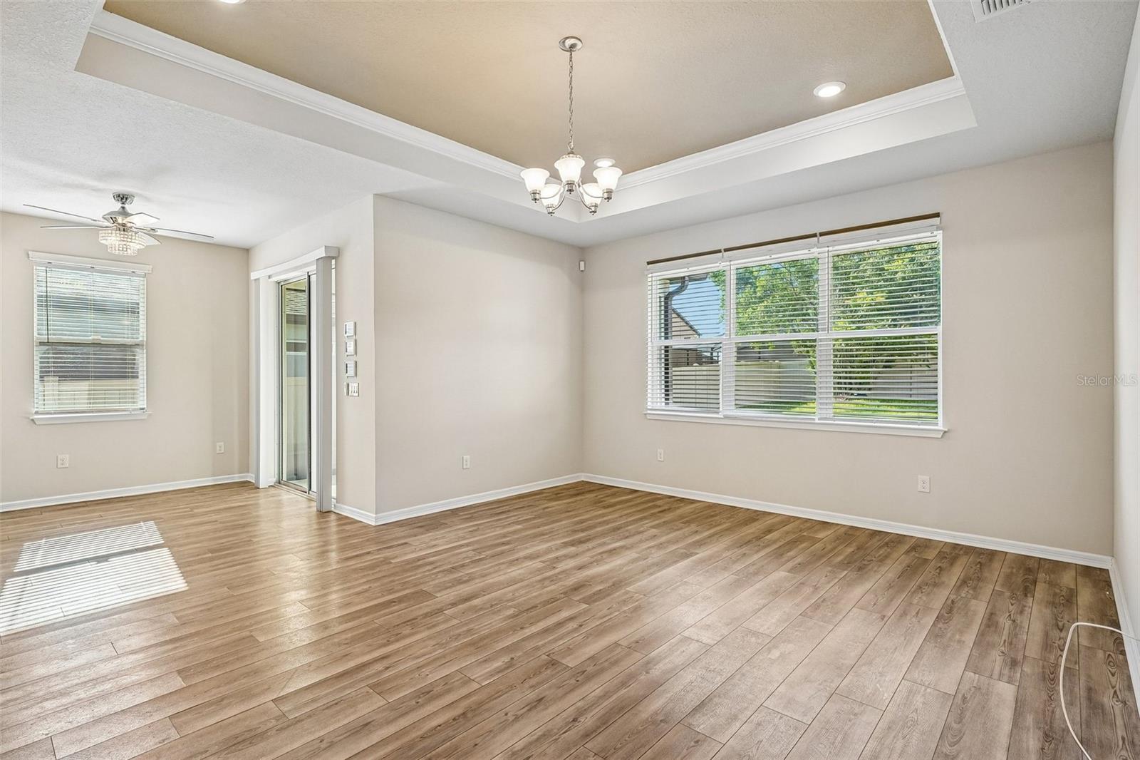 4613 Dover Bluff Ct Property Photo 5