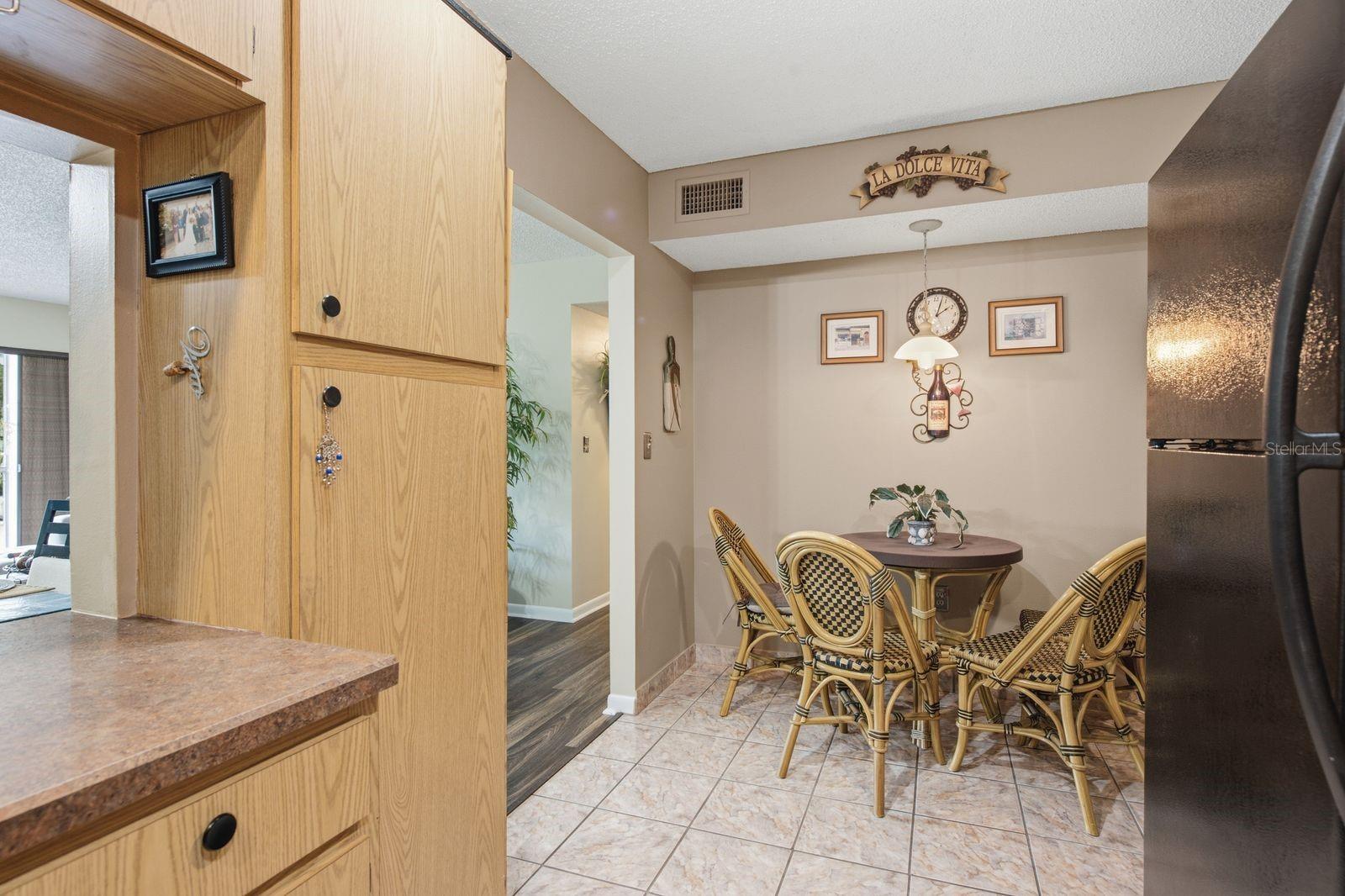 1345 Pine Ridge Cir E #a2 Property Photo 11