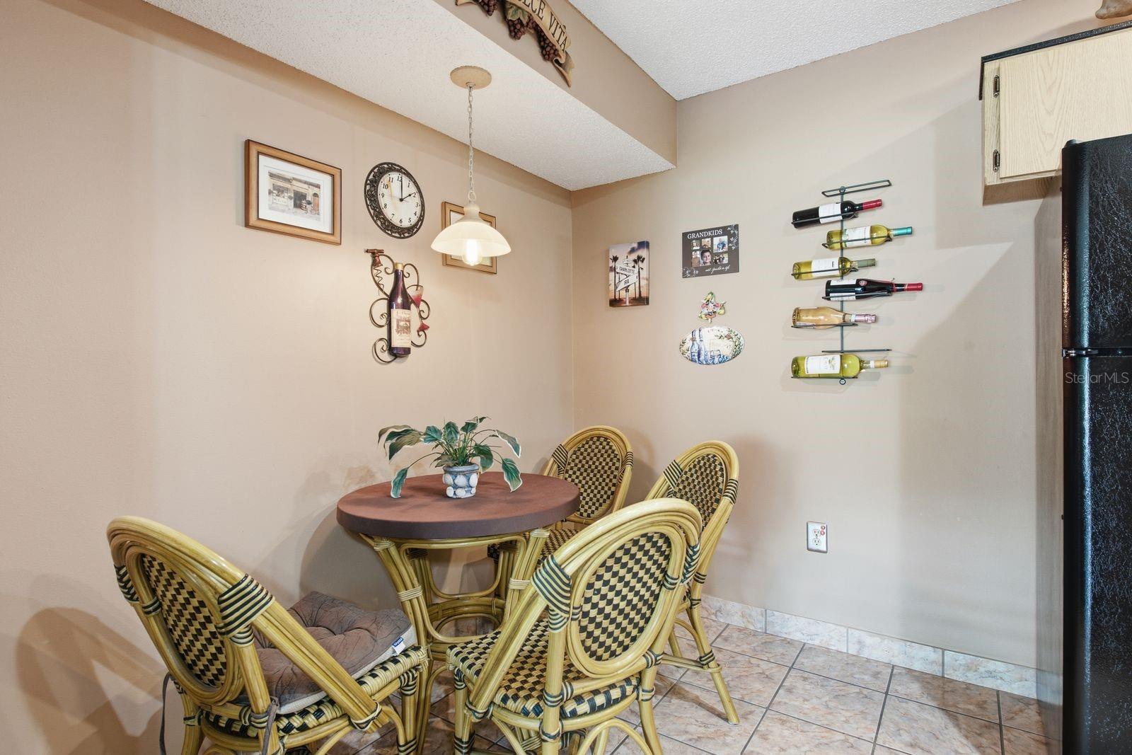 1345 Pine Ridge Cir E #a2 Property Photo 13