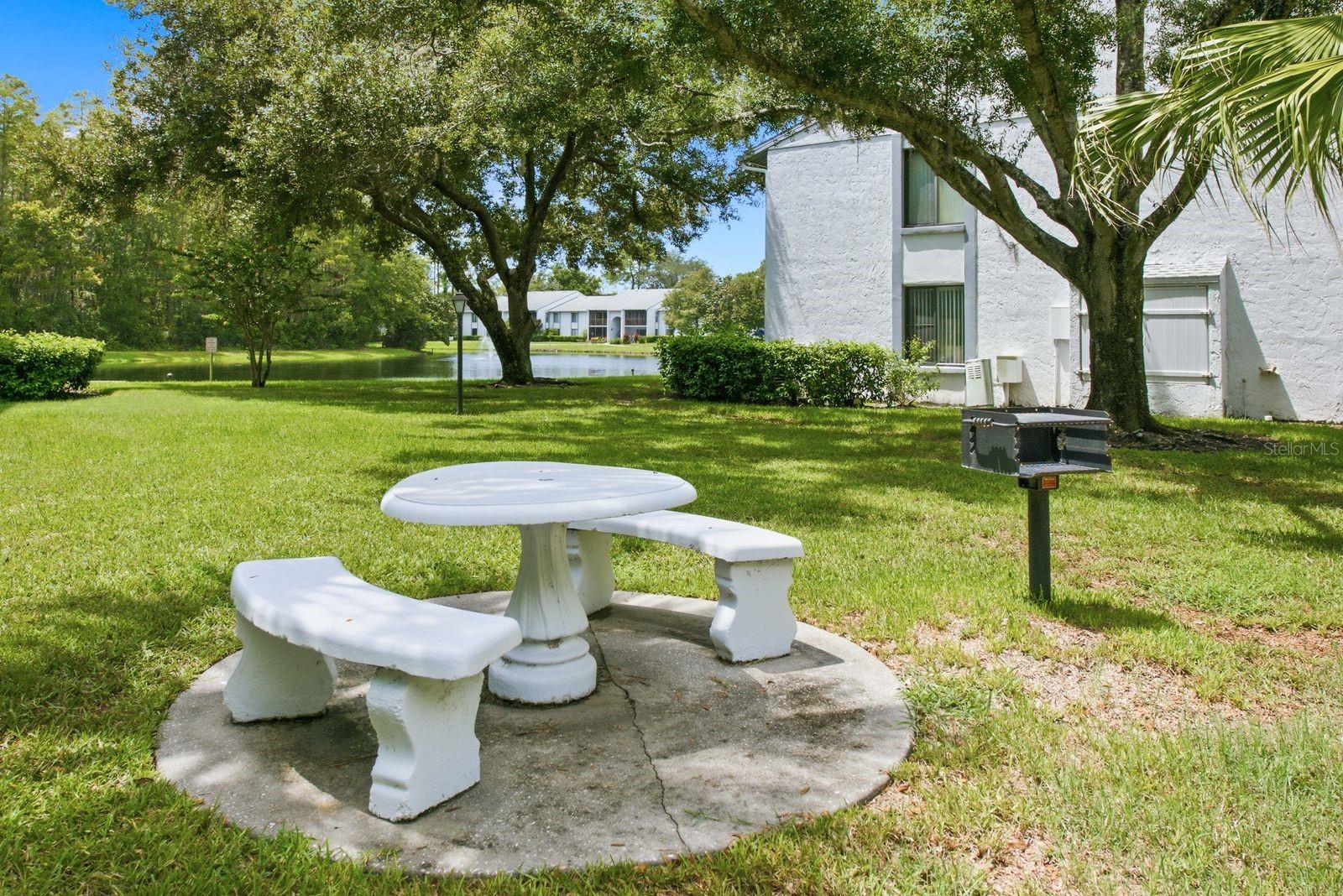 1345 Pine Ridge Cir E #a2 Property Photo 23