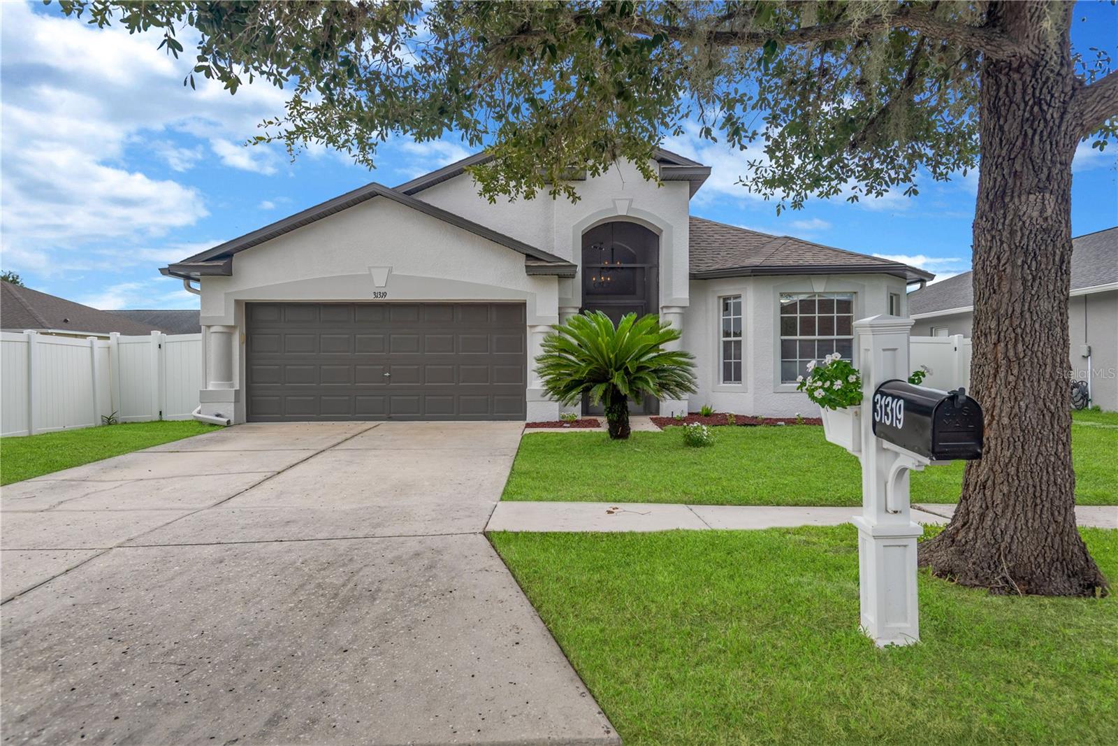 31319 Golden Gate Dr Property Photo 1