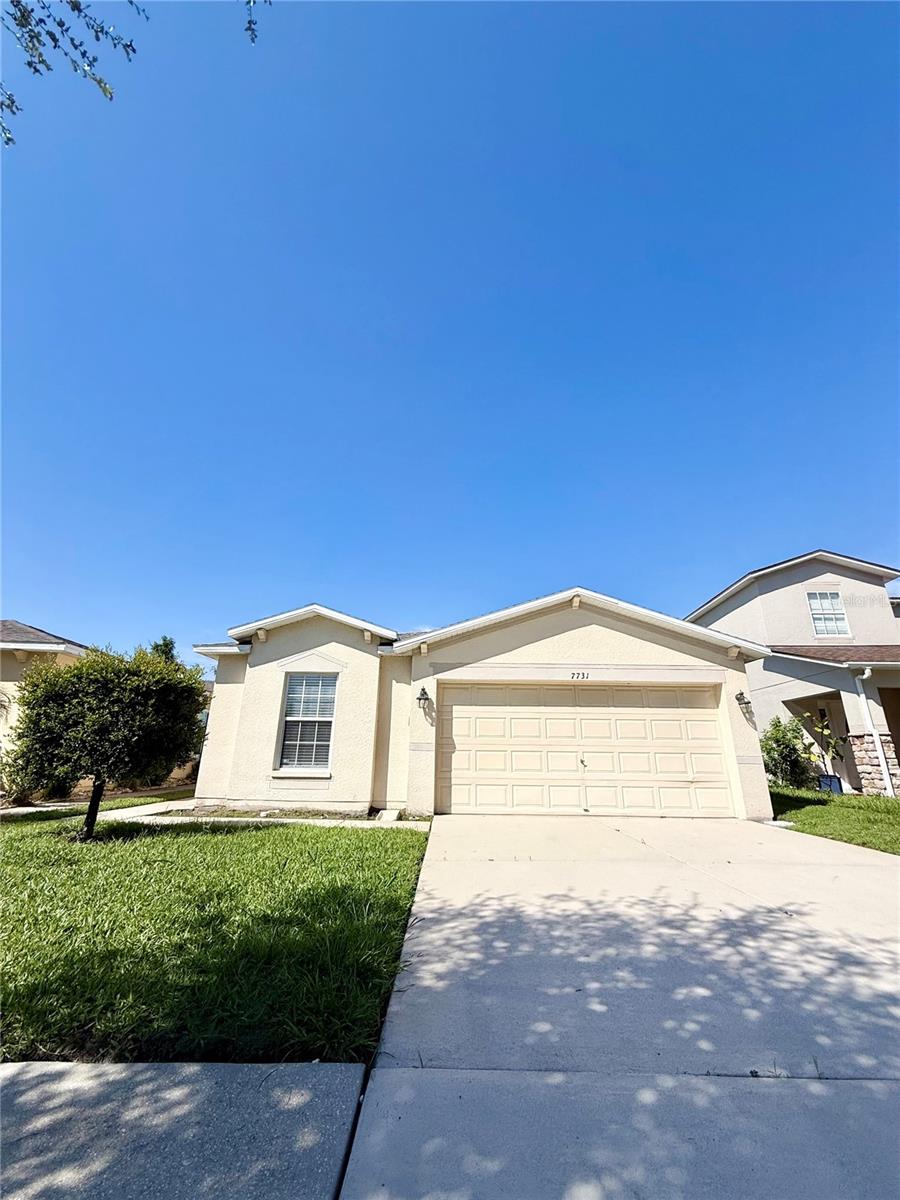 7731 CARRIAGE POINTE DR Property Photo 1