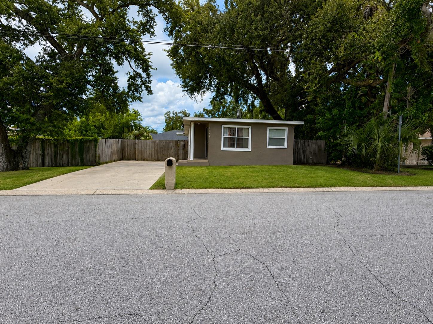 1141 Engman St Property Photo 1