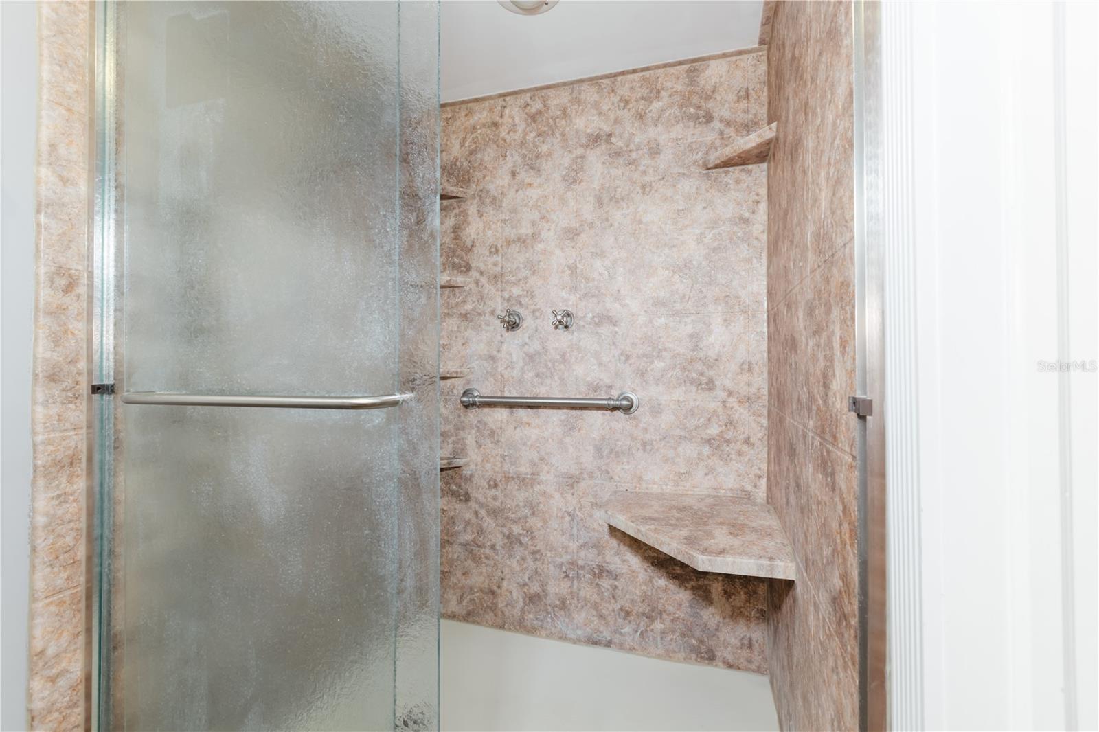 400 64th Ave #305 Property Photo 18