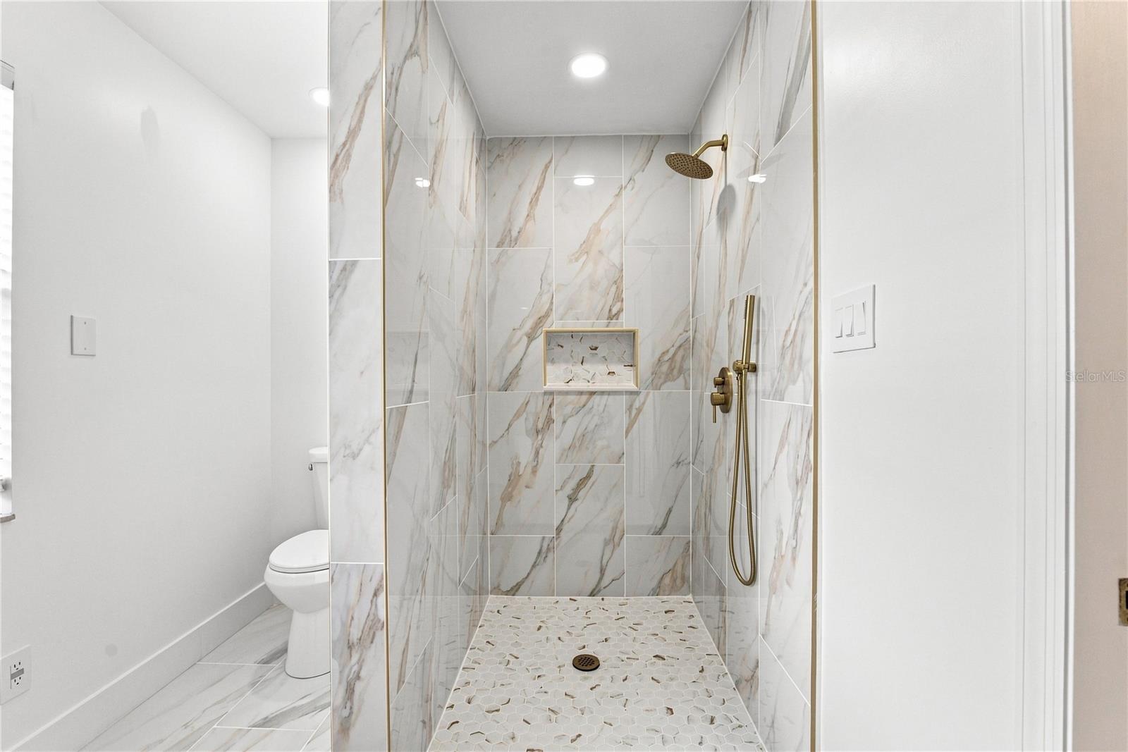 17919 Clear Lake Dr Property Photo 32