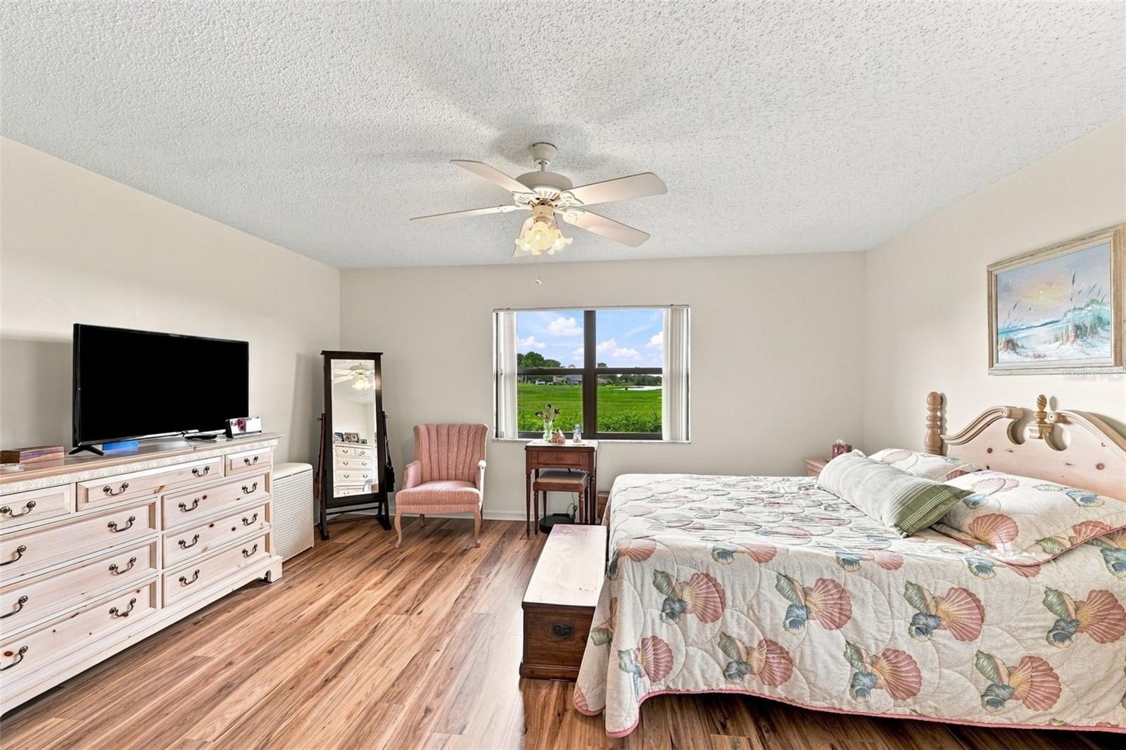 2417 Locksley St #229 Property Photo 20