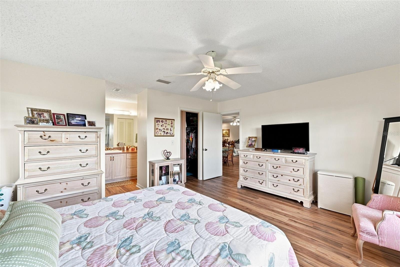 2417 Locksley St #229 Property Photo 28