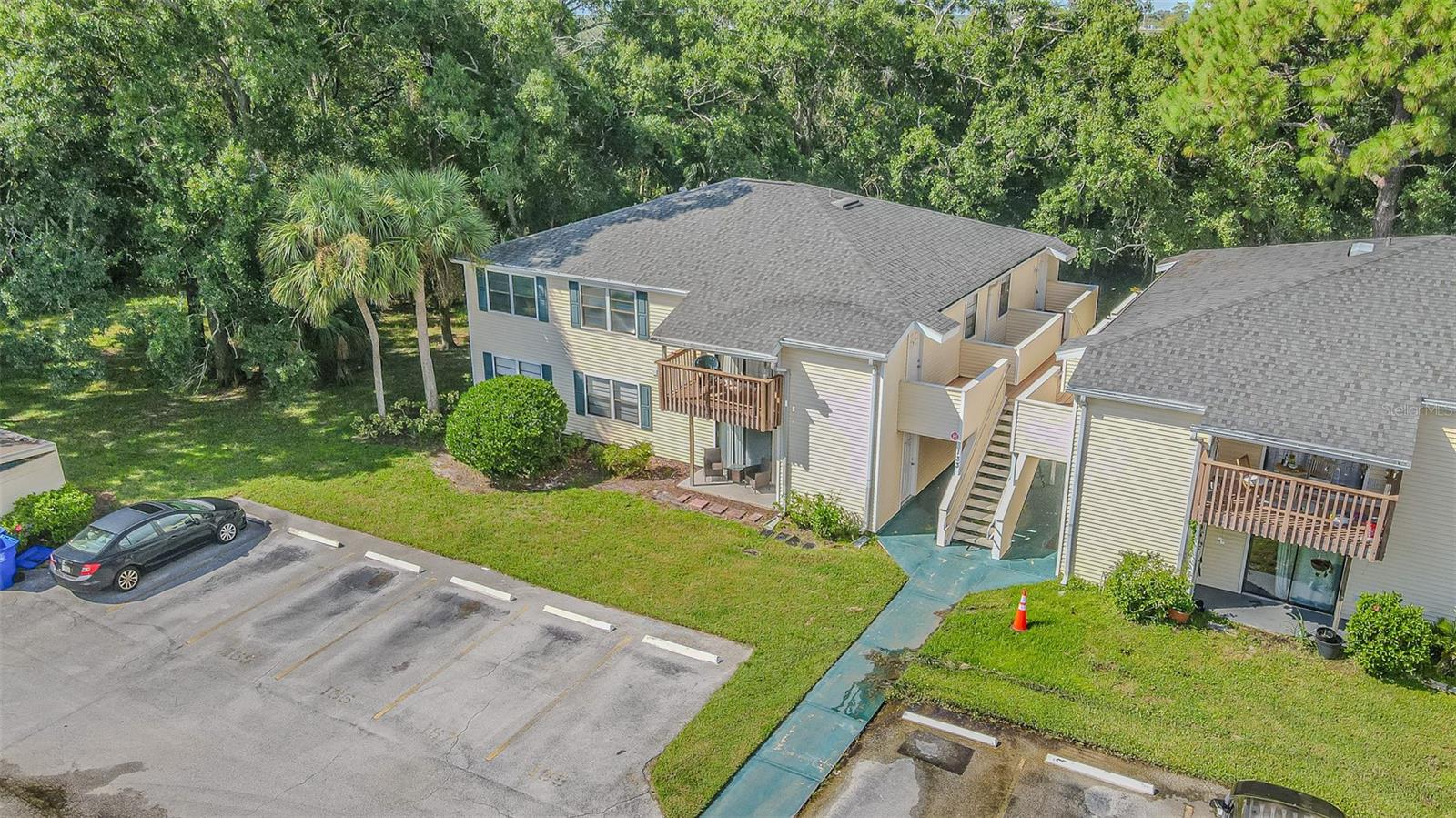 133 Sabal Ct #f Property Photo 3