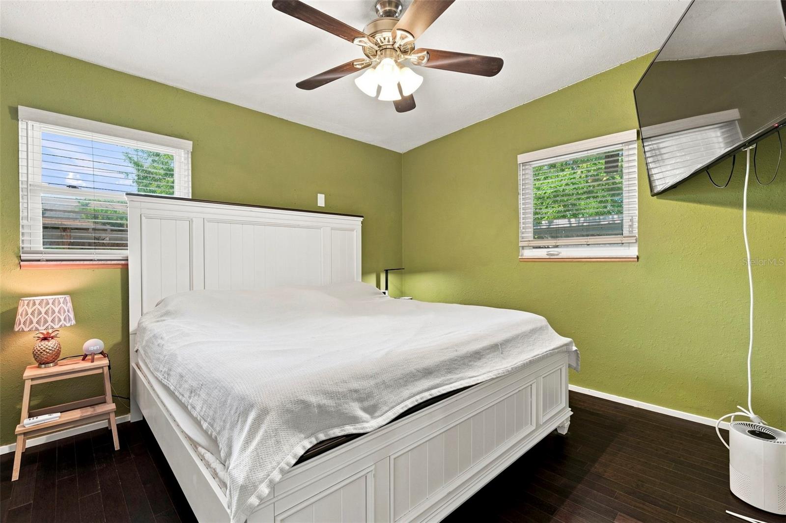 1609 Scott St Property Photo 7