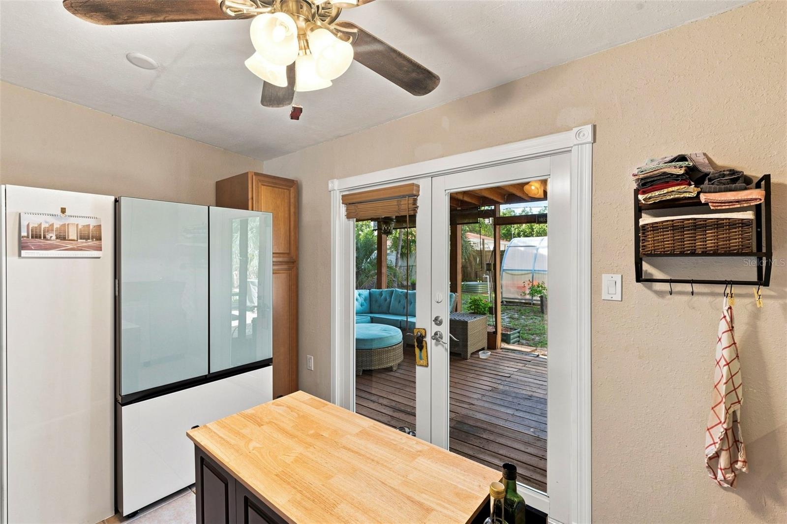 1609 Scott St Property Photo 19