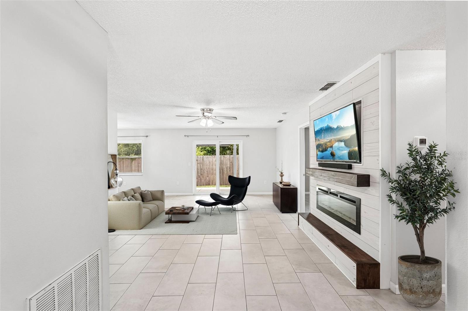 8710 Filson Pl Property Photo 3