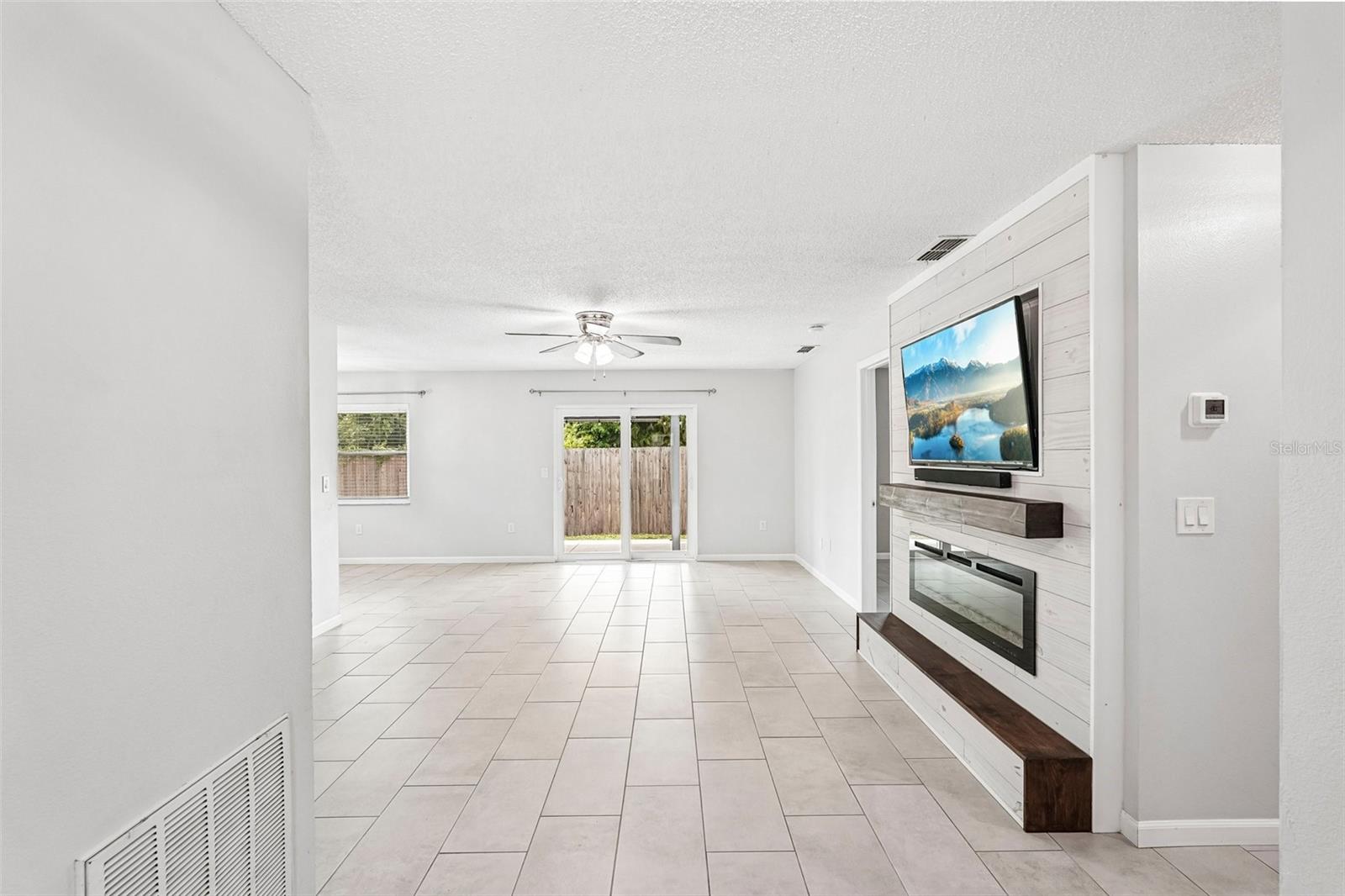 8710 Filson Pl Property Photo 4