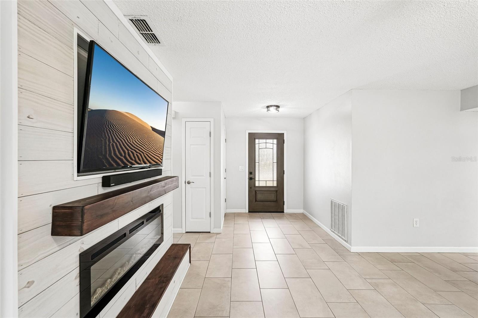 8710 Filson Pl Property Photo 5