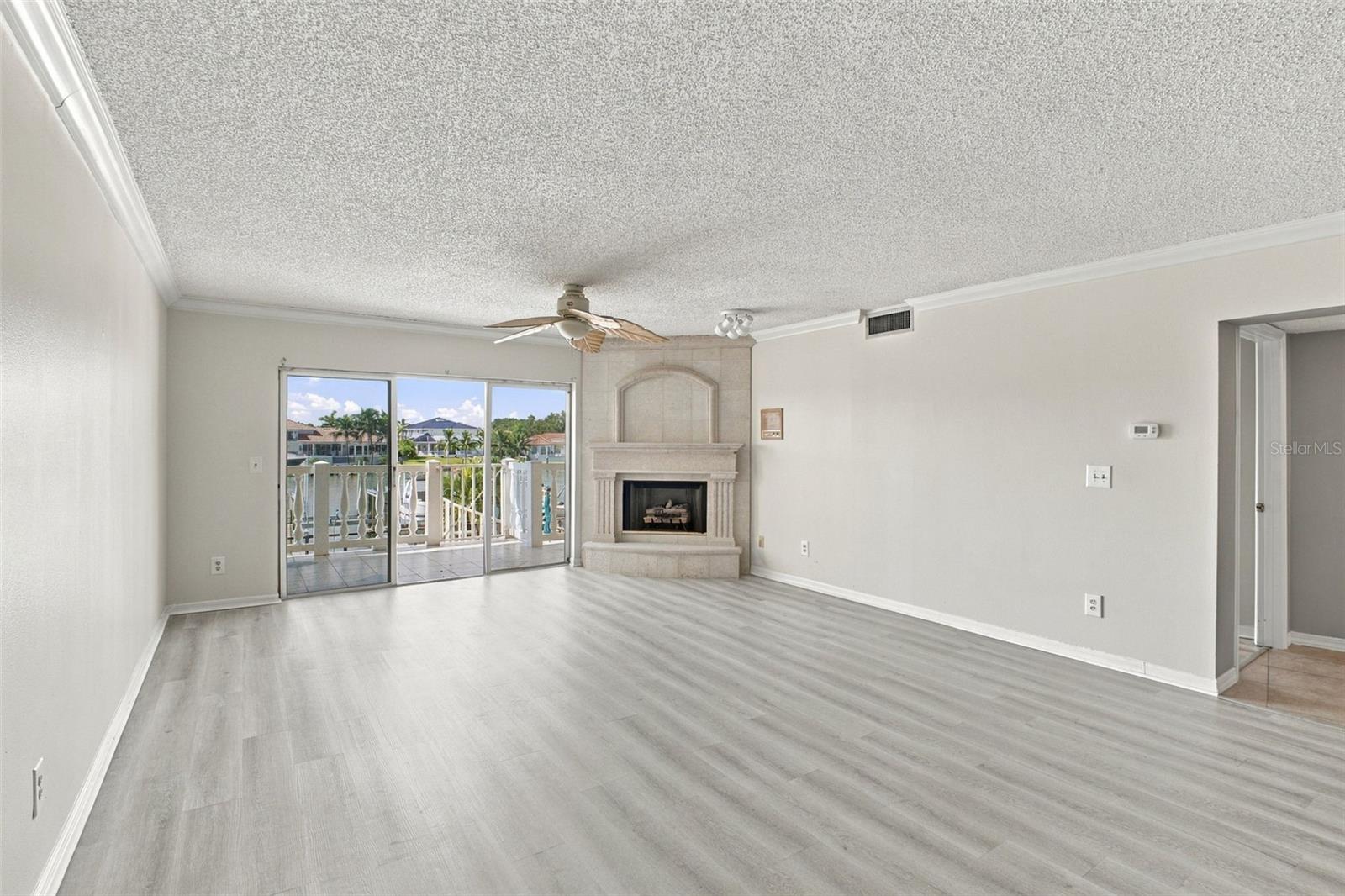 544 Pinellas Bayway S #f8 Property Photo 4