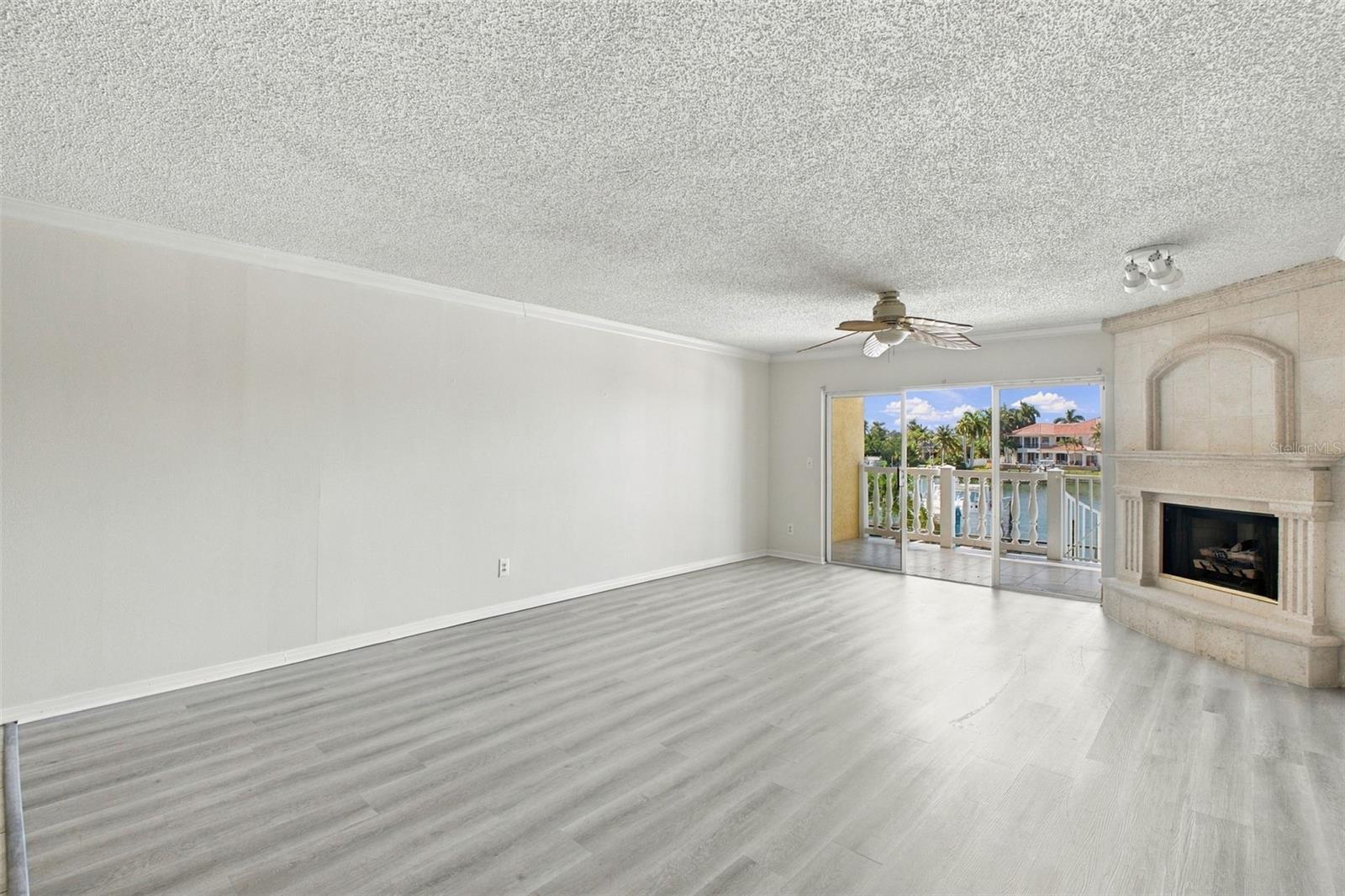 544 Pinellas Bayway S #f8 Property Photo 9